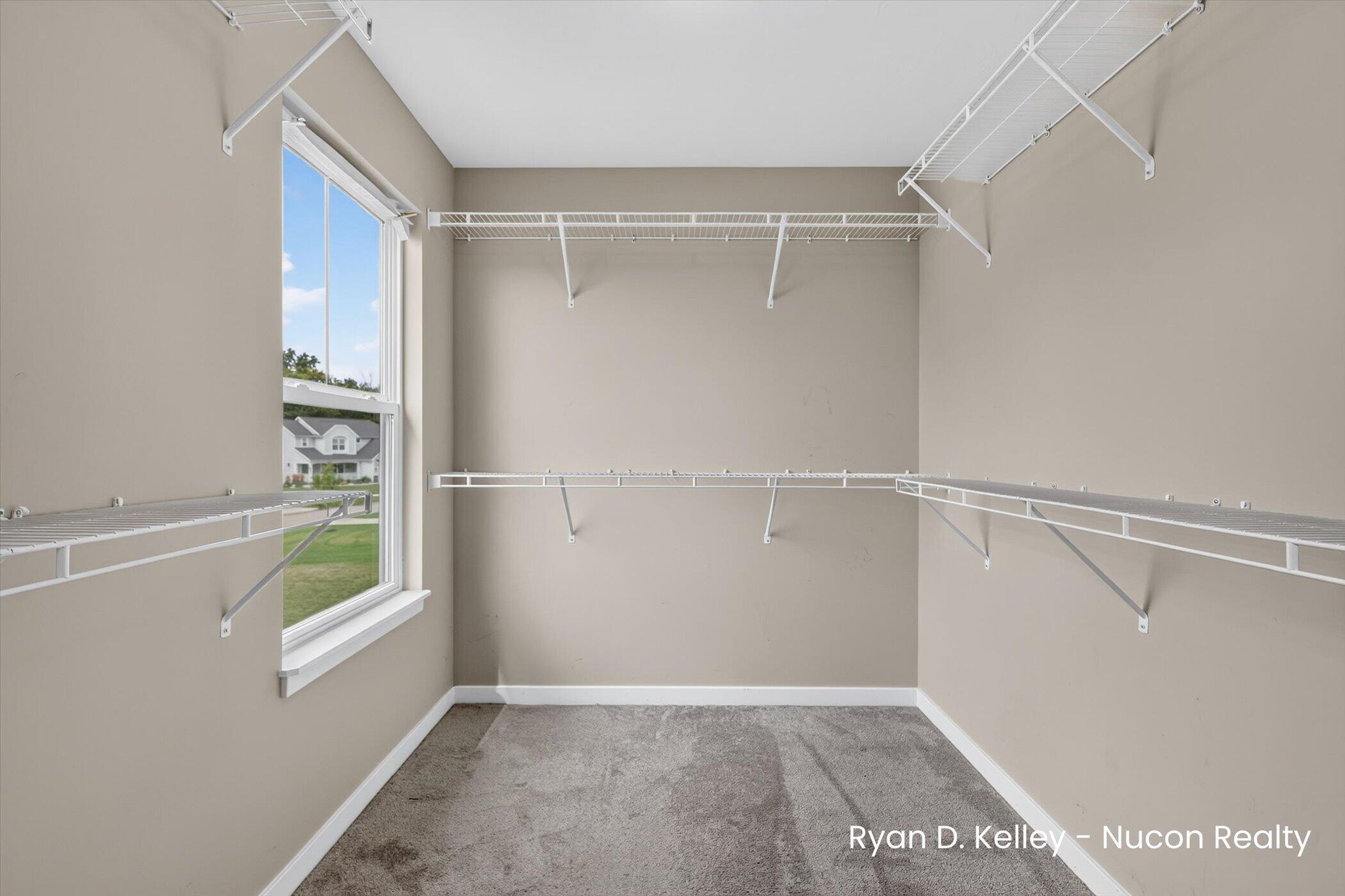11544 Sessions Woods Drive W Grand Rapids MI 49534