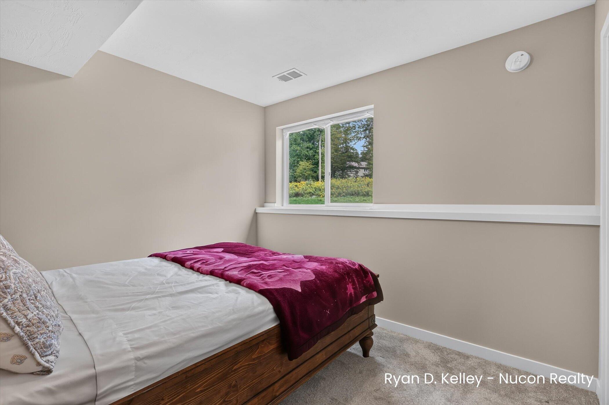 11544 Sessions Woods Drive W Grand Rapids MI 49534