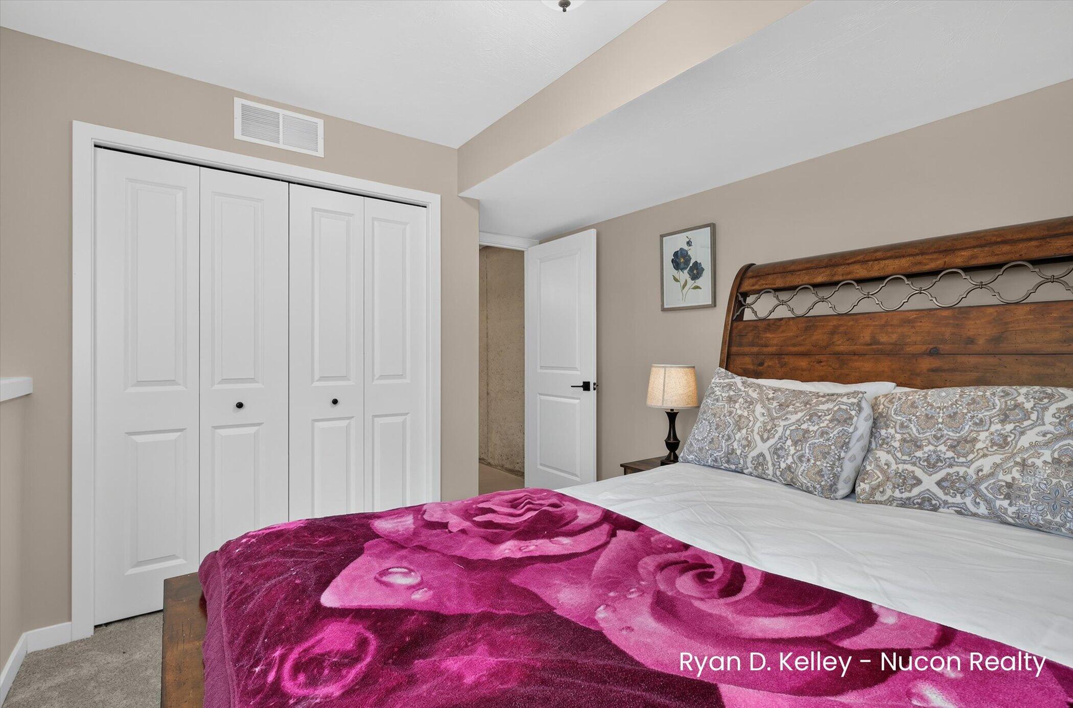 11544 Sessions Woods Drive W Grand Rapids MI 49534