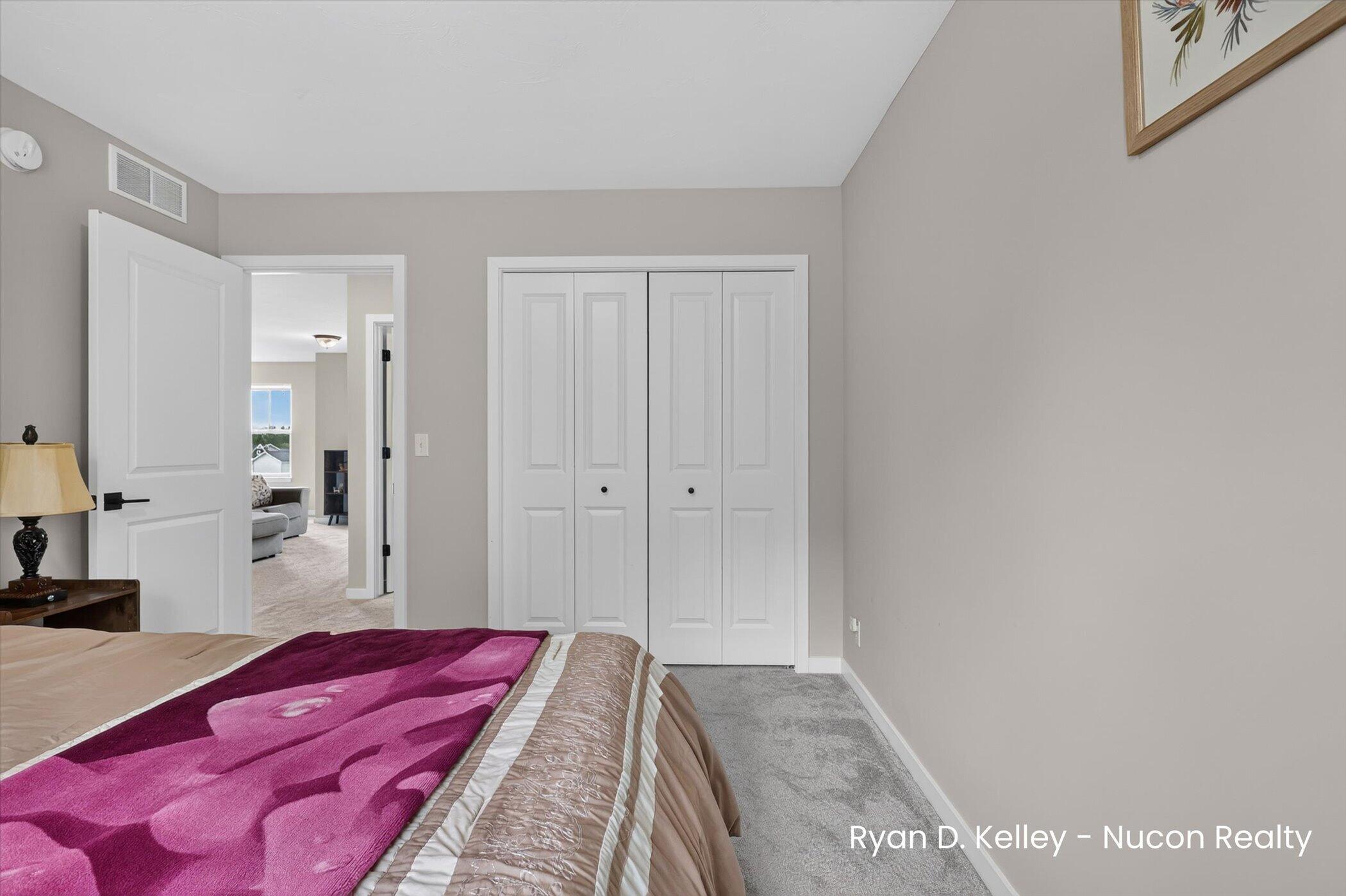 11544 Sessions Woods Drive W Grand Rapids MI 49534