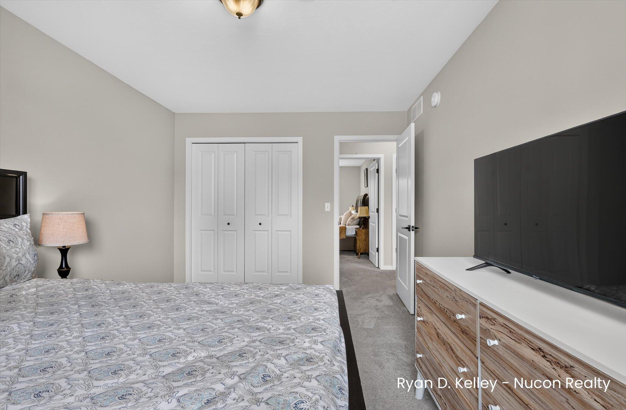 11544 Sessions Woods Drive W Grand Rapids MI 49534