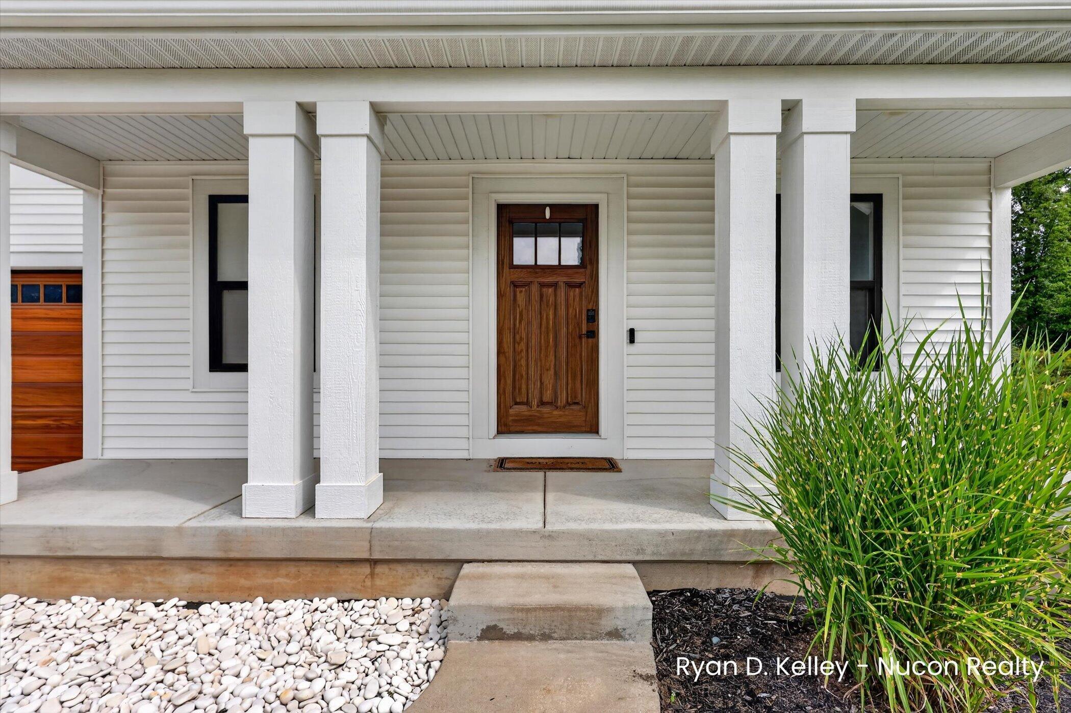 11544 Sessions Woods Drive W Grand Rapids MI 49534