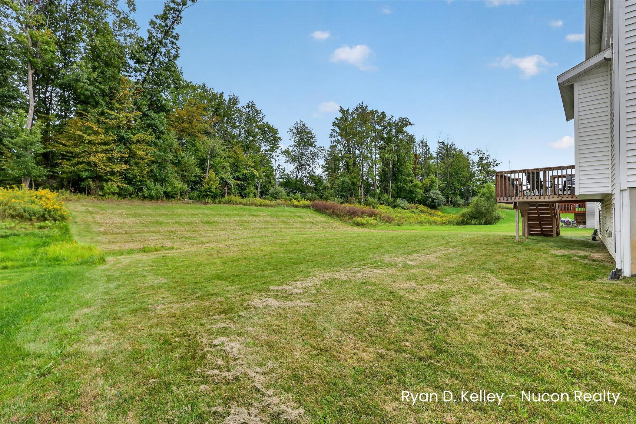 11544 Sessions Woods Drive W Grand Rapids MI 49534