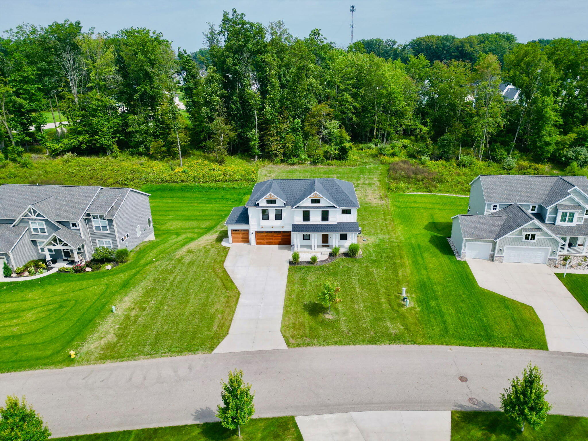 11544 Sessions Woods Drive W Grand Rapids MI 49534