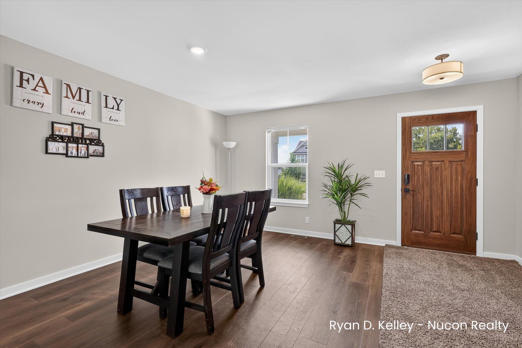 11544 Sessions Woods Drive W Grand Rapids MI 49534