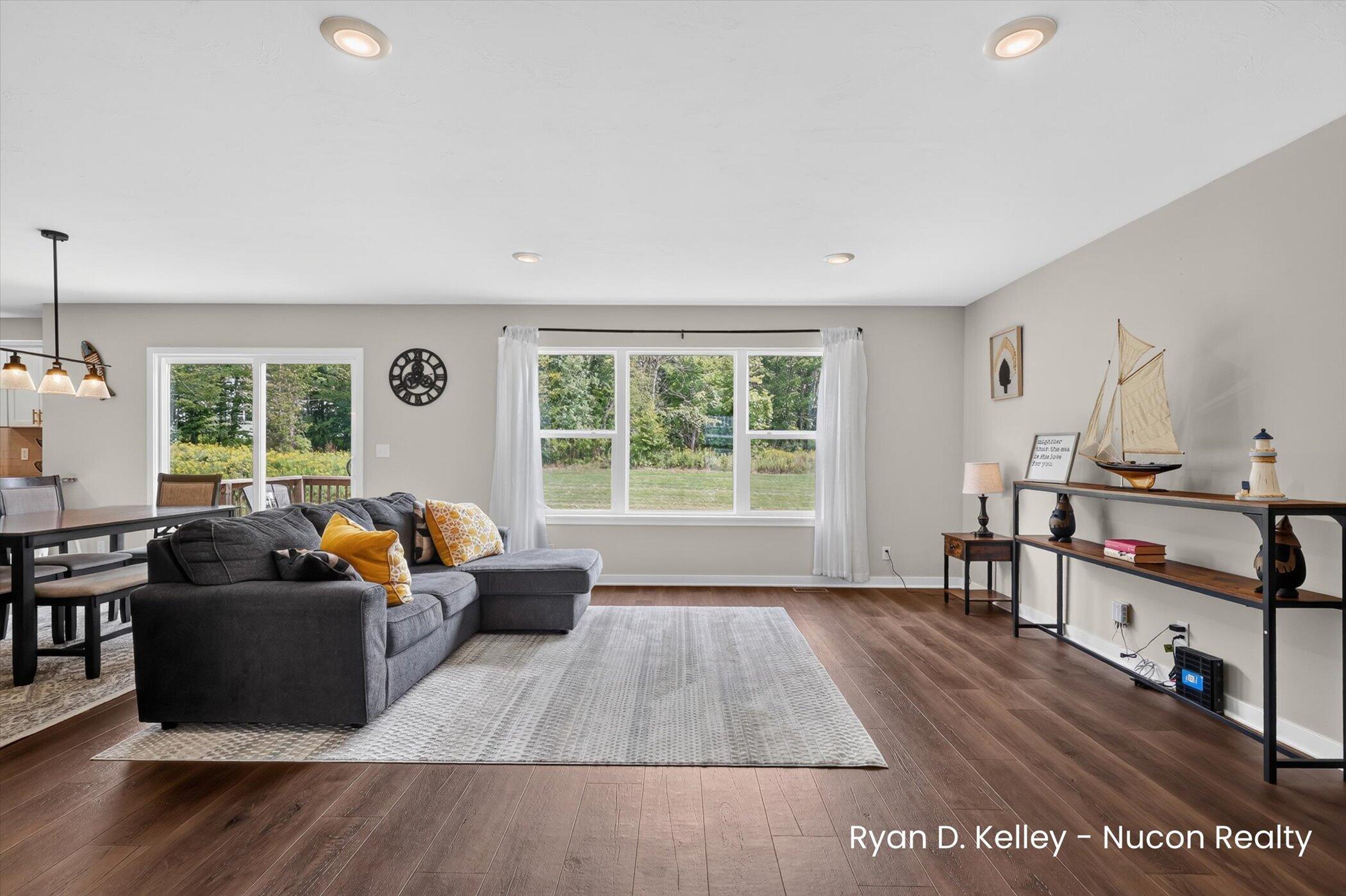 11544 Sessions Woods Drive W Grand Rapids MI 49534