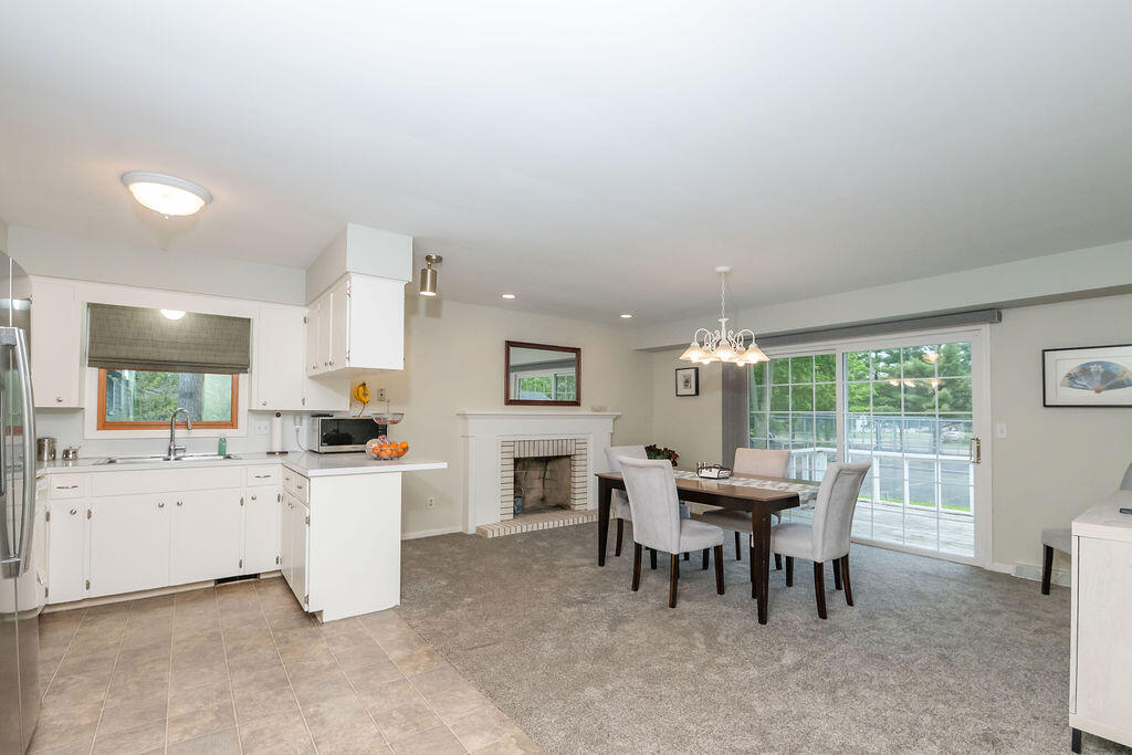 4557 Brooklyn Avenue SE Grand Rapids MI 49508