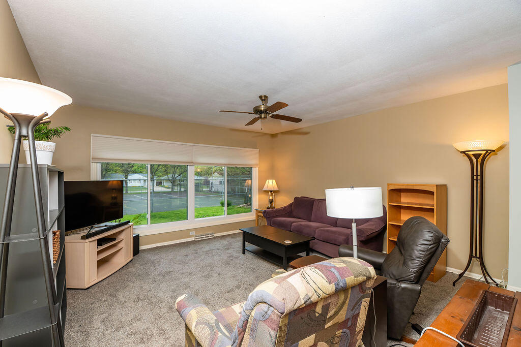 4557 Brooklyn Avenue SE Grand Rapids MI 49508