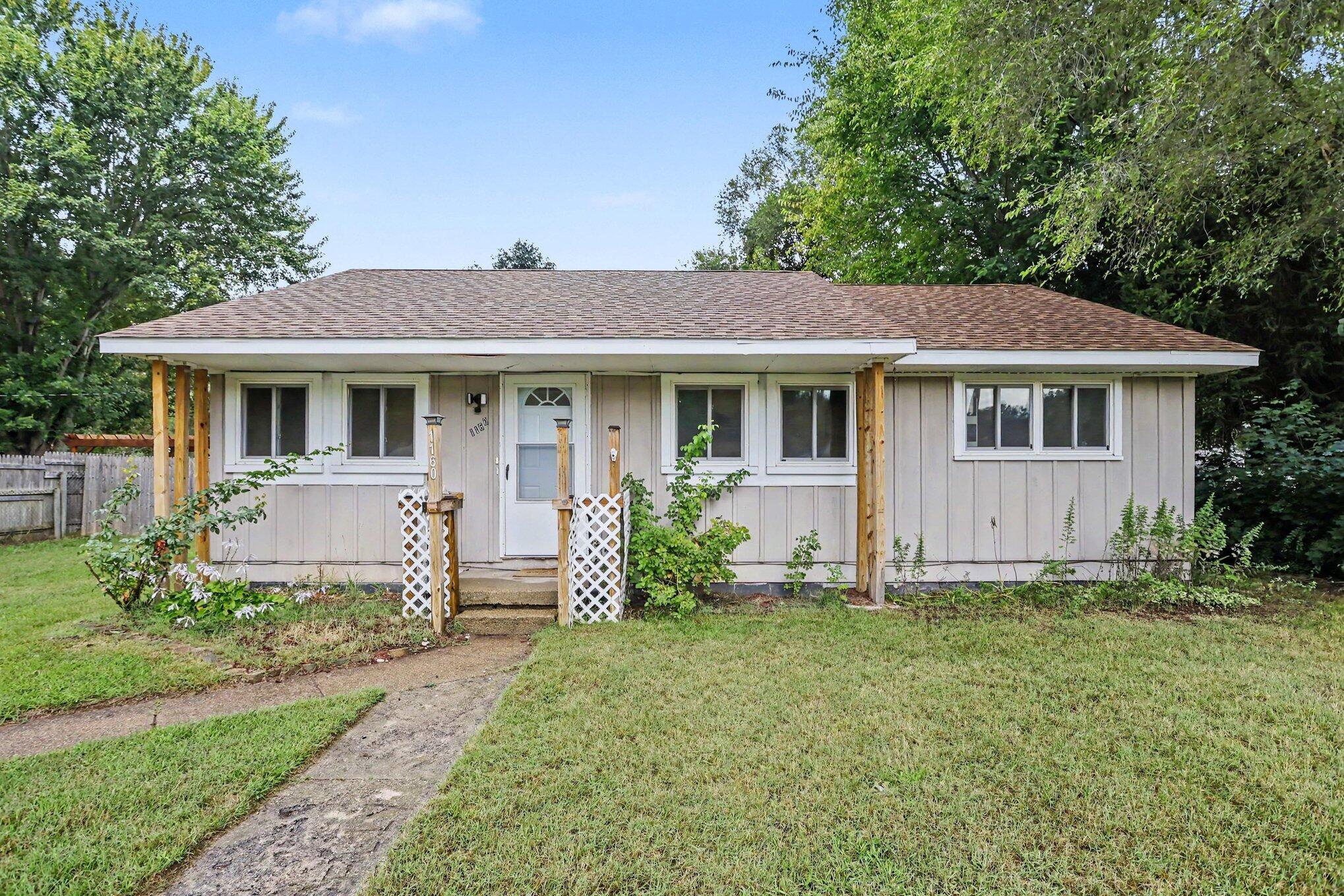 1160 Beverly Court Benton Harbor MI 49022