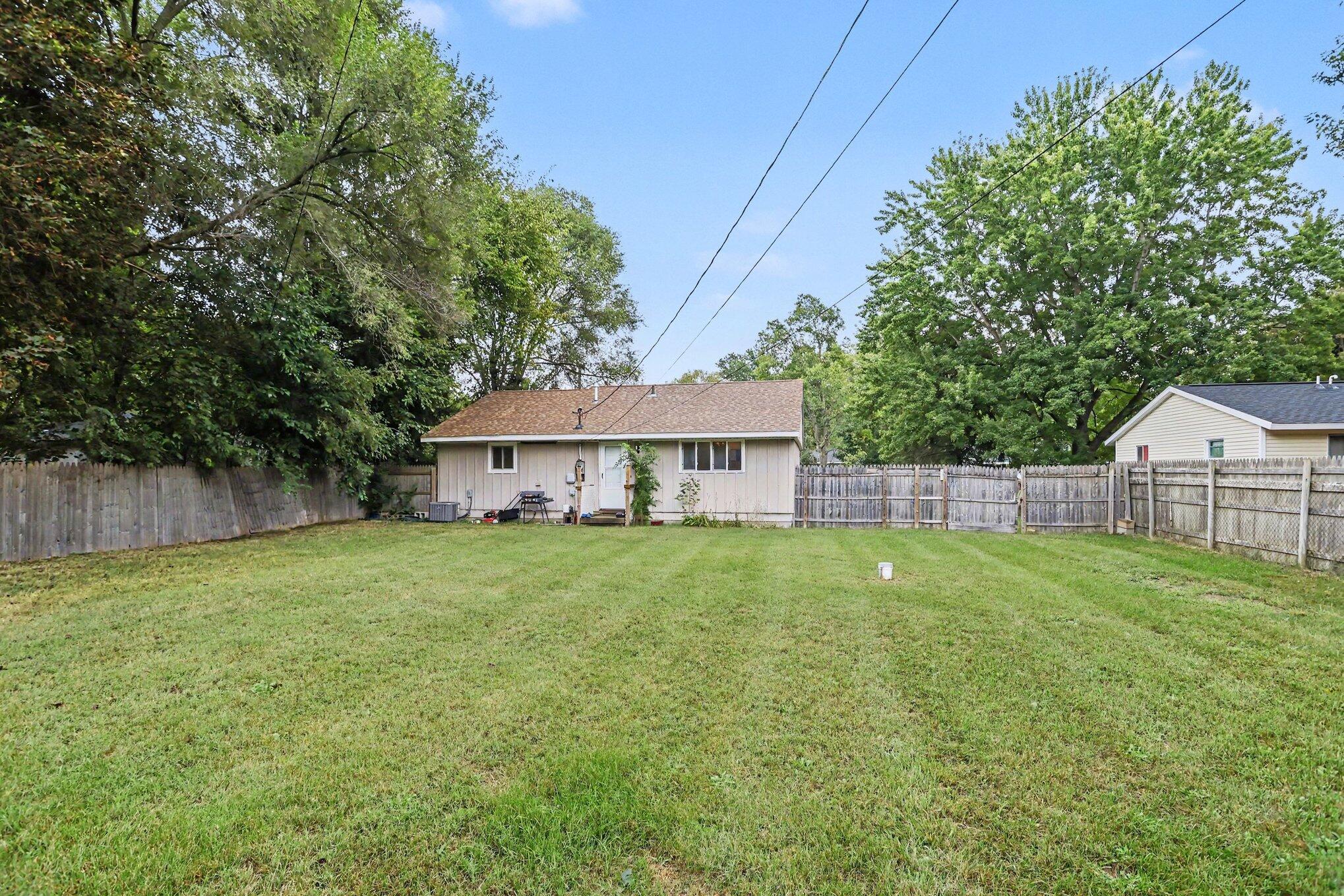 1160 Beverly Court Benton Harbor MI 49022