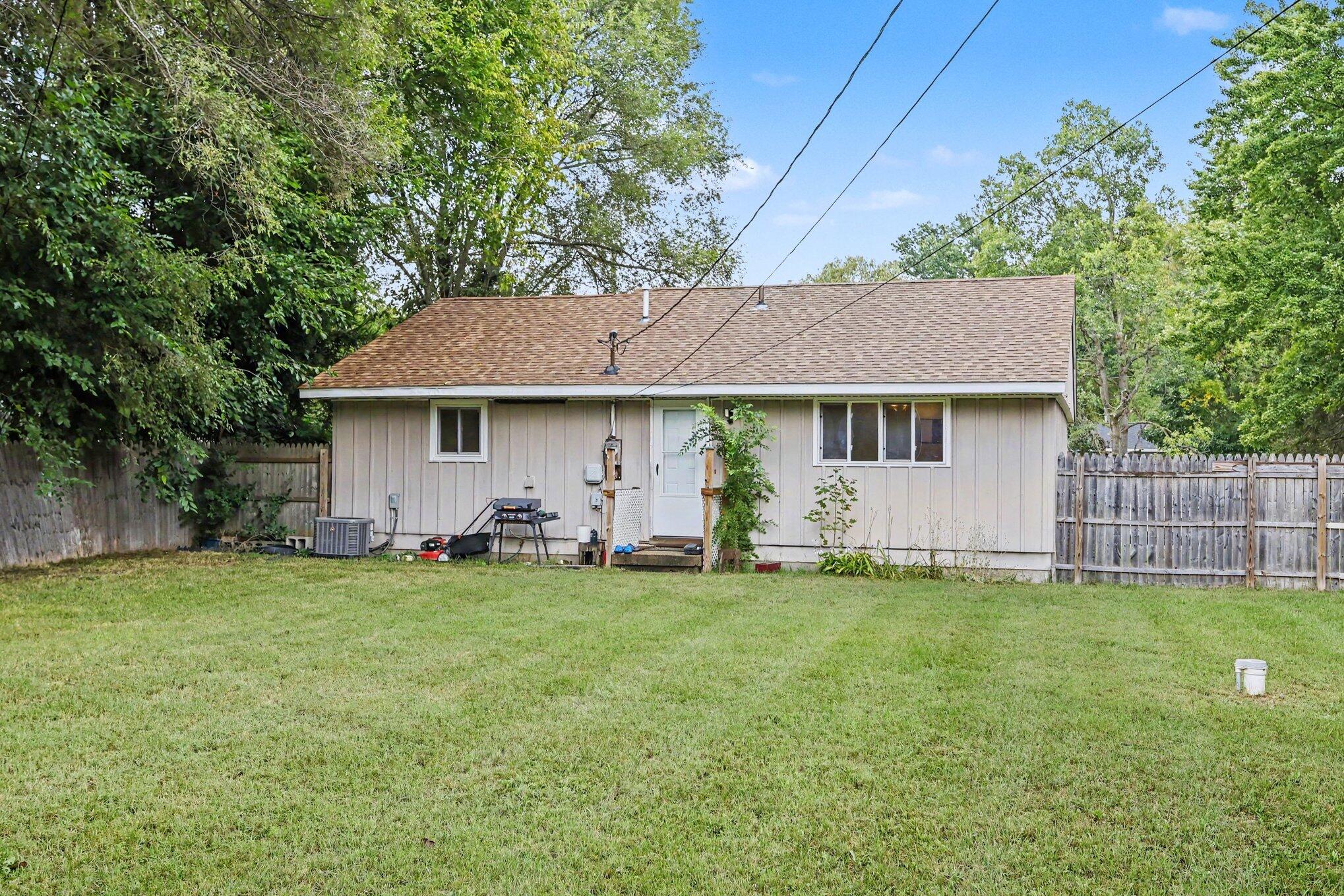 1160 Beverly Court Benton Harbor MI 49022