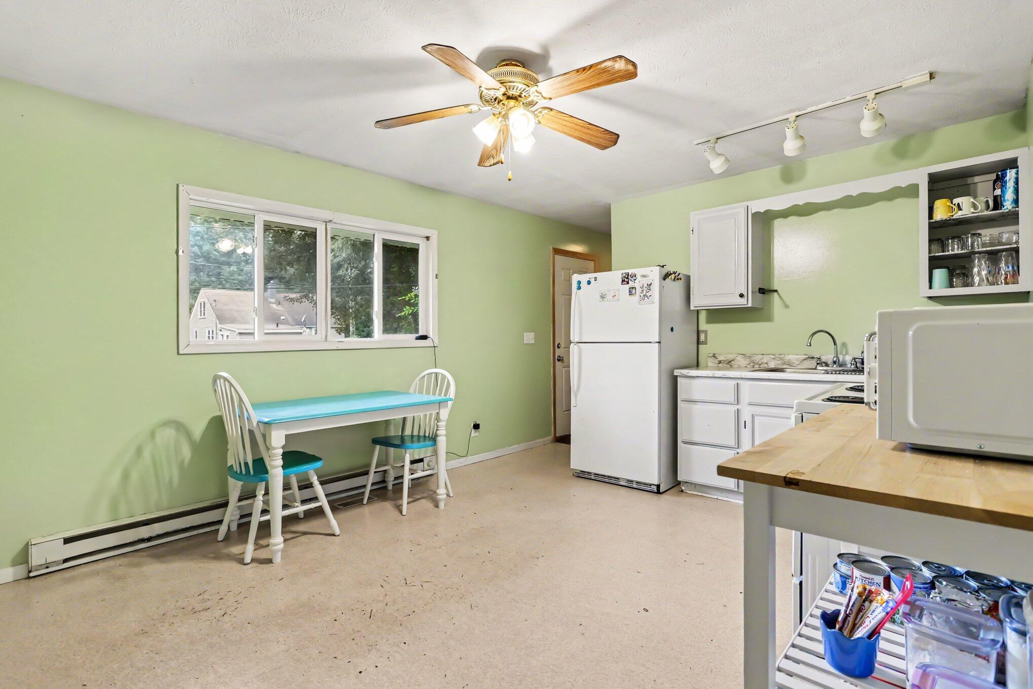1160 Beverly Court Benton Harbor MI 49022
