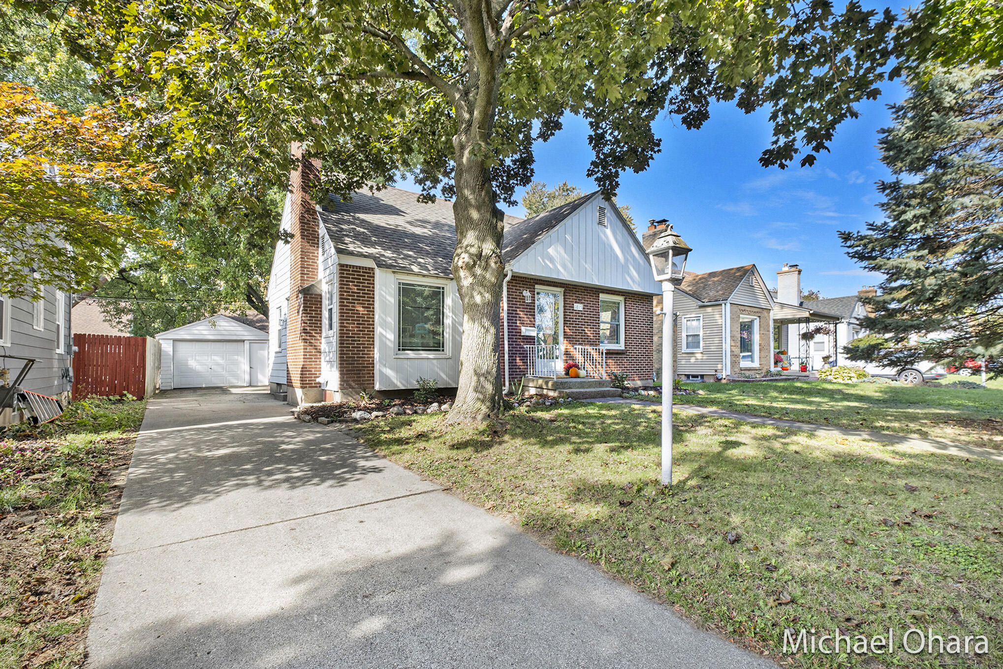 1815 Widdicomb Avenue NW Grand Rapids MI 49504