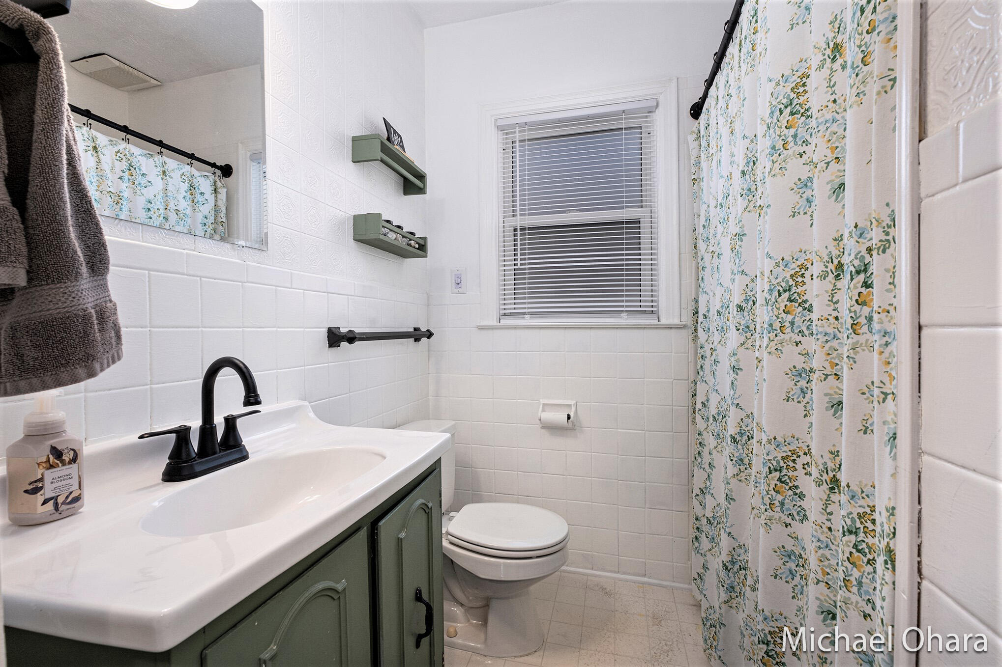 1815 Widdicomb Avenue NW Grand Rapids MI 49504