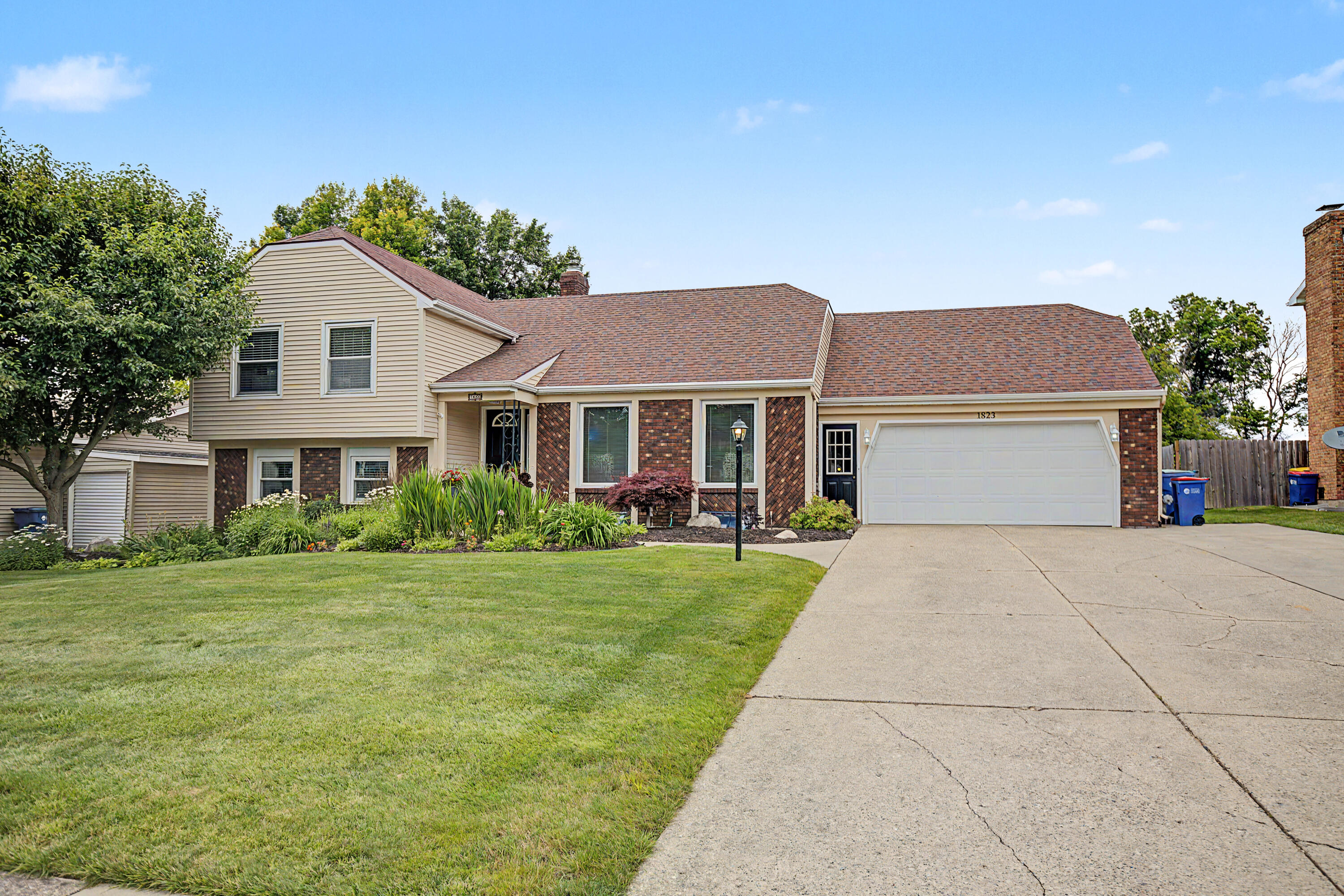 1823 S Norwalk Drive SE Grand Rapids MI 49508