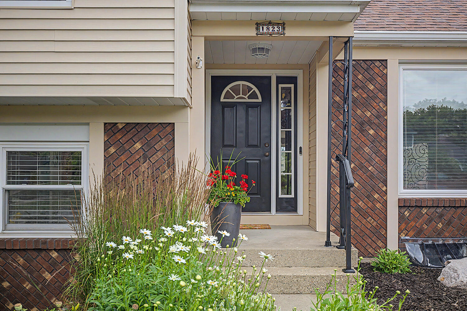 1823 S Norwalk Drive SE Grand Rapids MI 49508