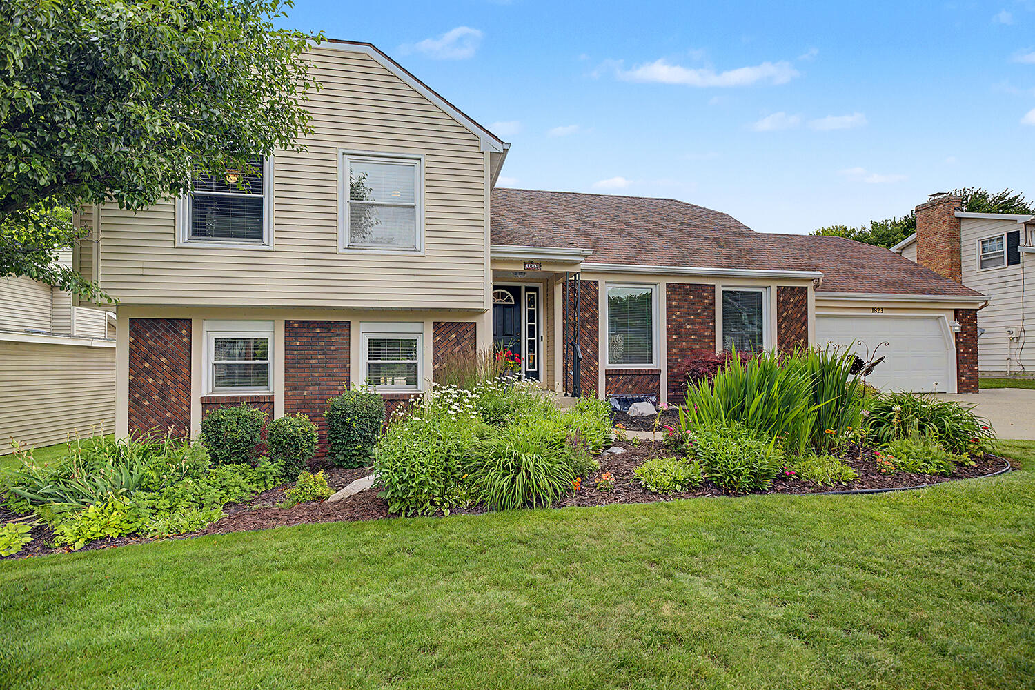 1823 S Norwalk Drive SE Grand Rapids MI 49508