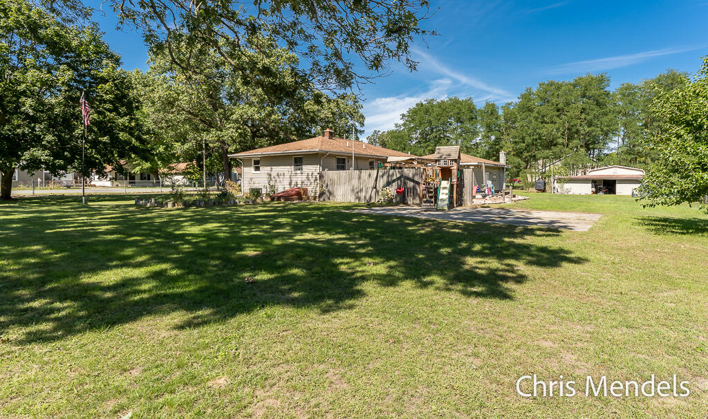 180 S Wolf Lake Road Muskegon MI 49442