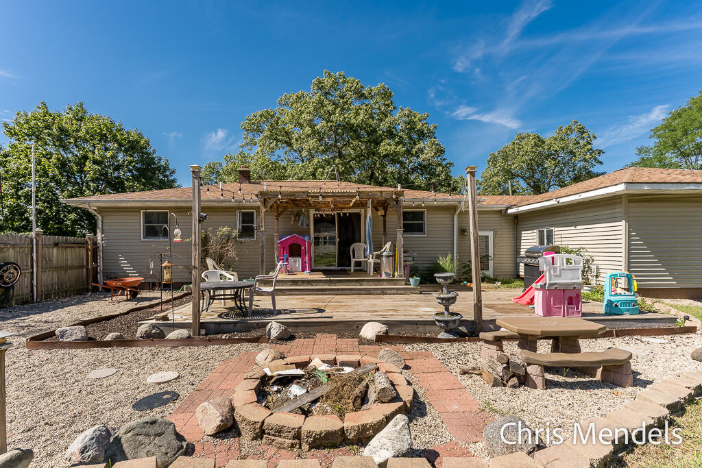 180 S Wolf Lake Road Muskegon MI 49442