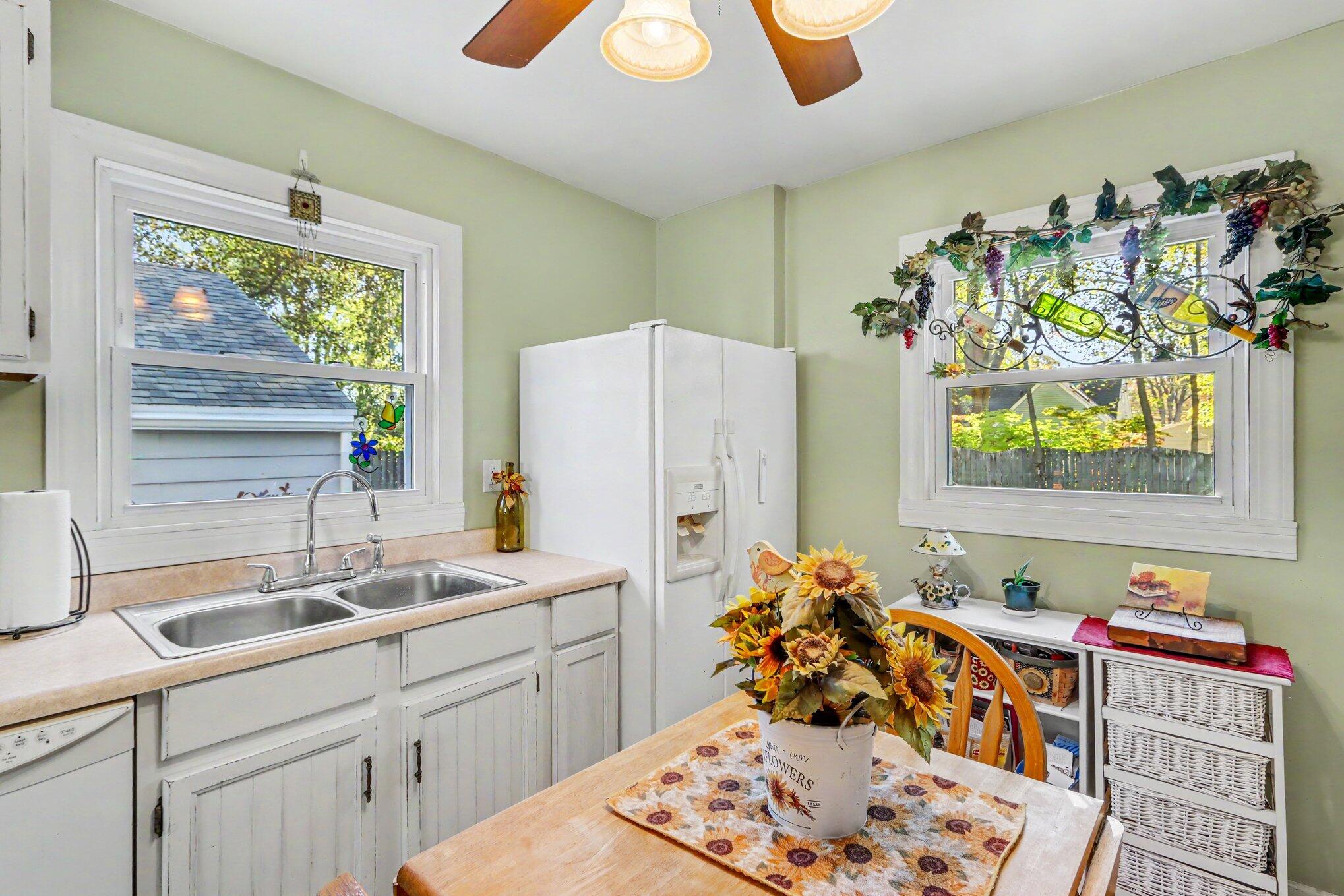 1019 Clover Street Kalamazoo MI 49008
