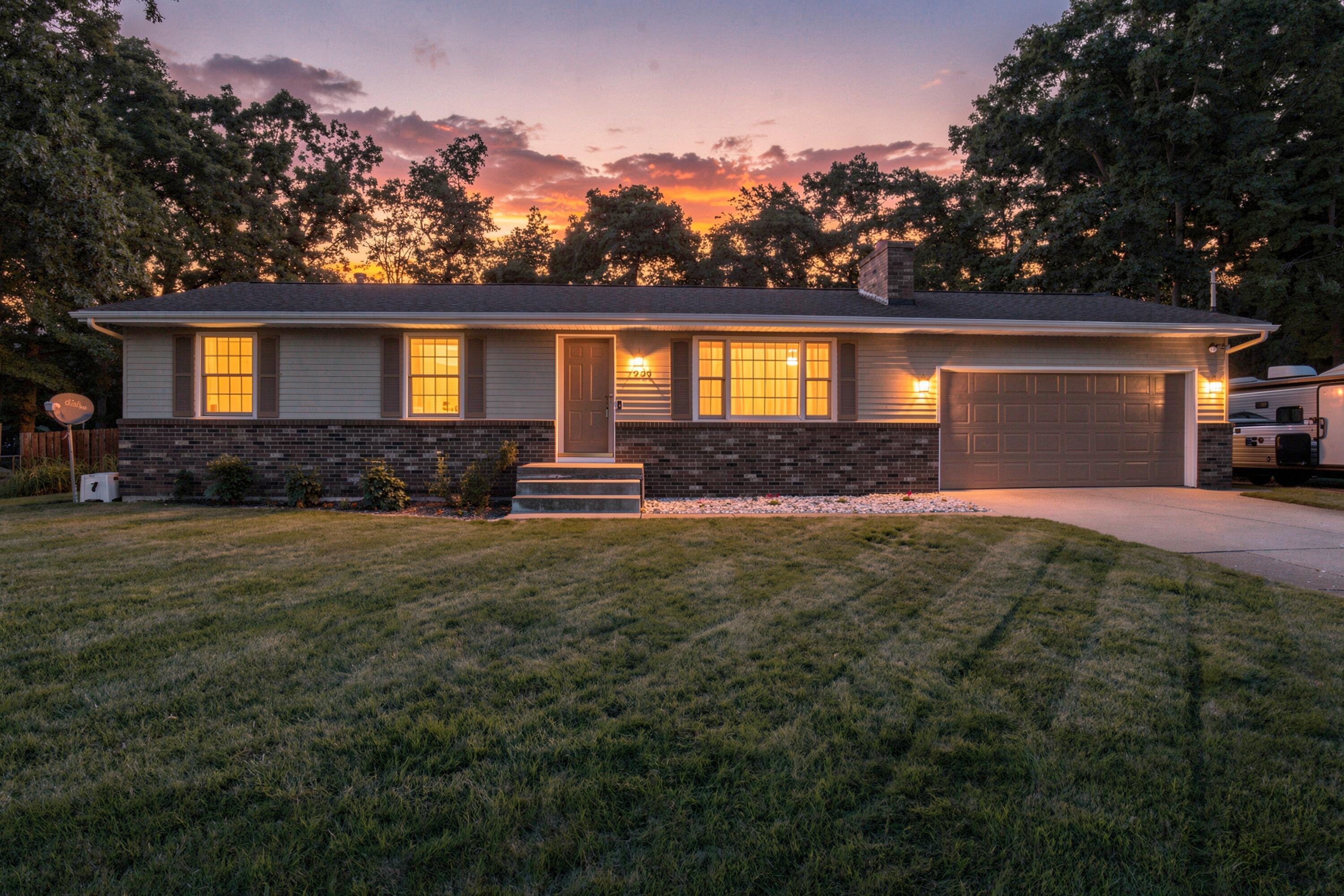 1658 Woodside Road Norton Shores MI 49441