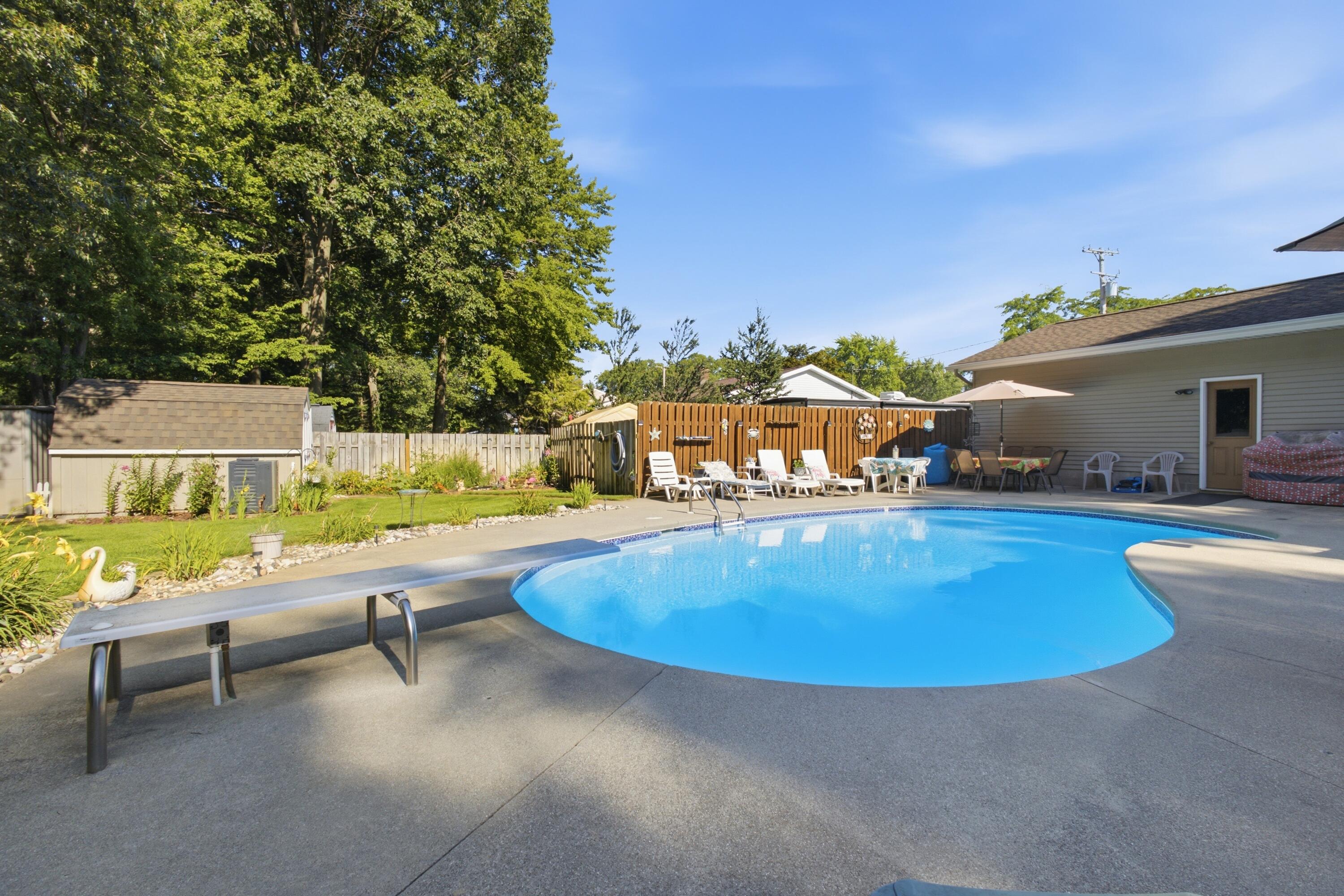 1658 Woodside Road Norton Shores MI 49441