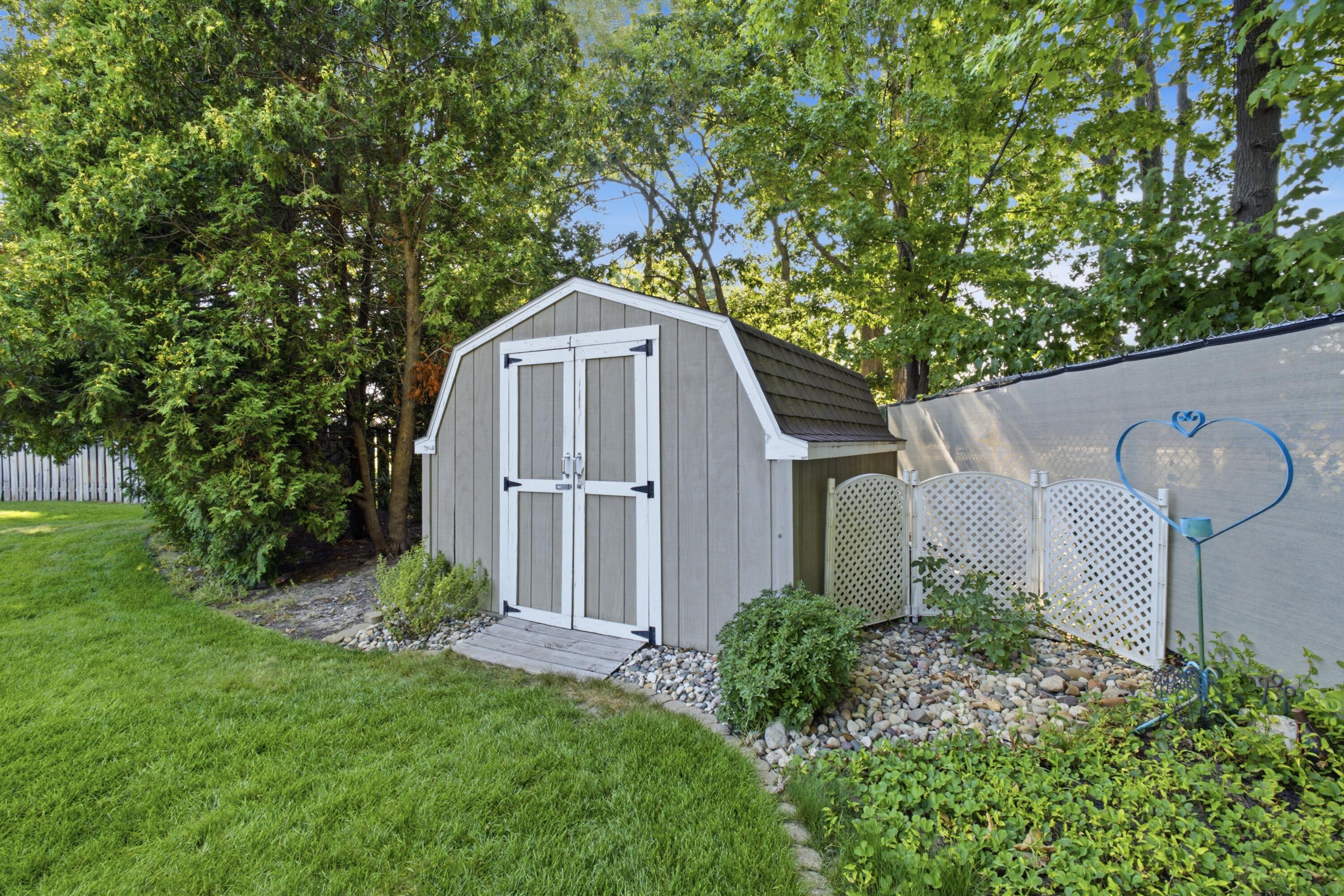 1658 Woodside Road Norton Shores MI 49441