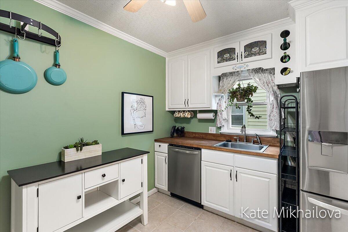 1825 Oakland Drive Kalamazoo MI 49008