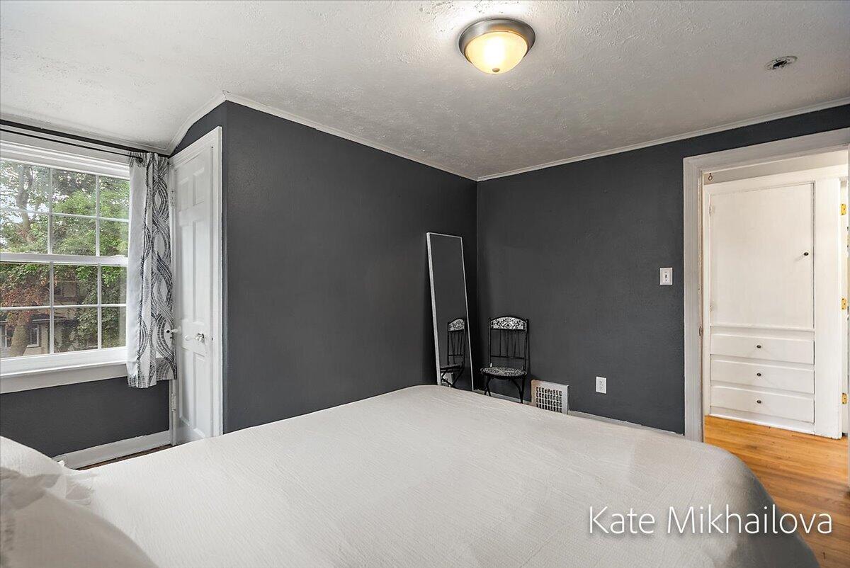 1825 Oakland Drive Kalamazoo MI 49008