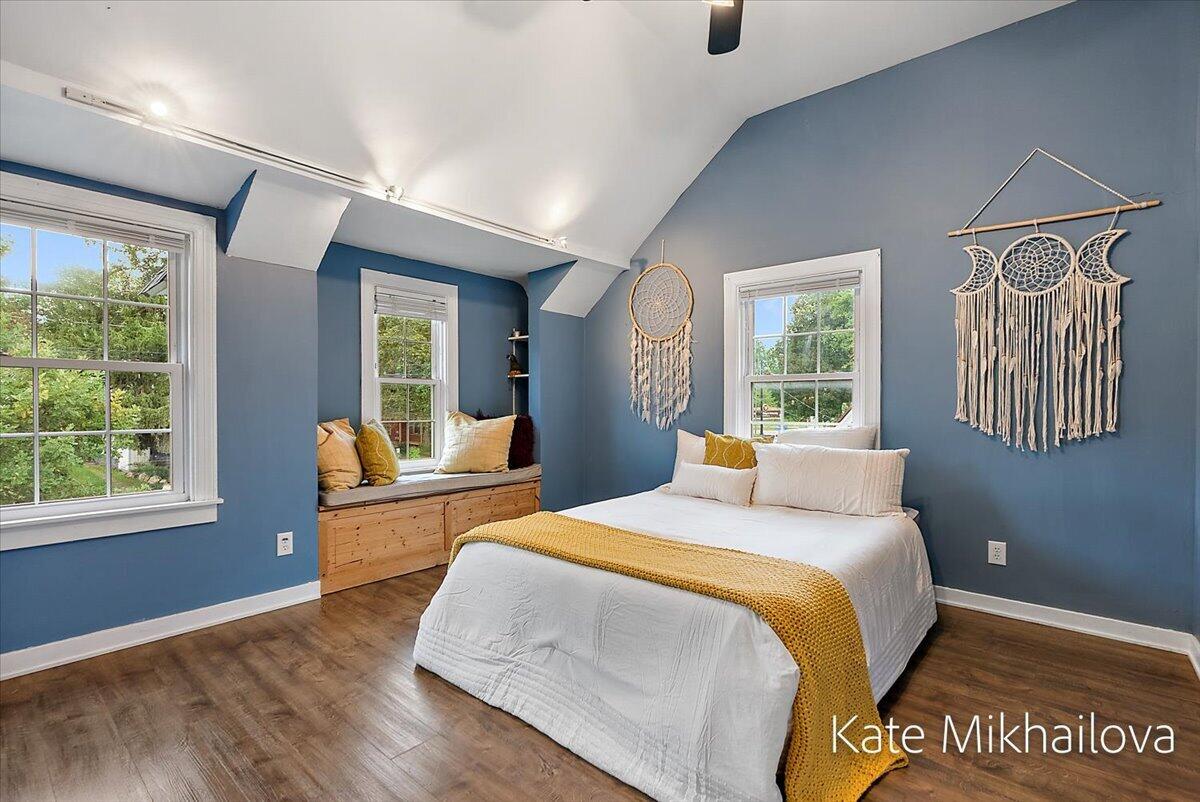 1825 Oakland Drive Kalamazoo MI 49008