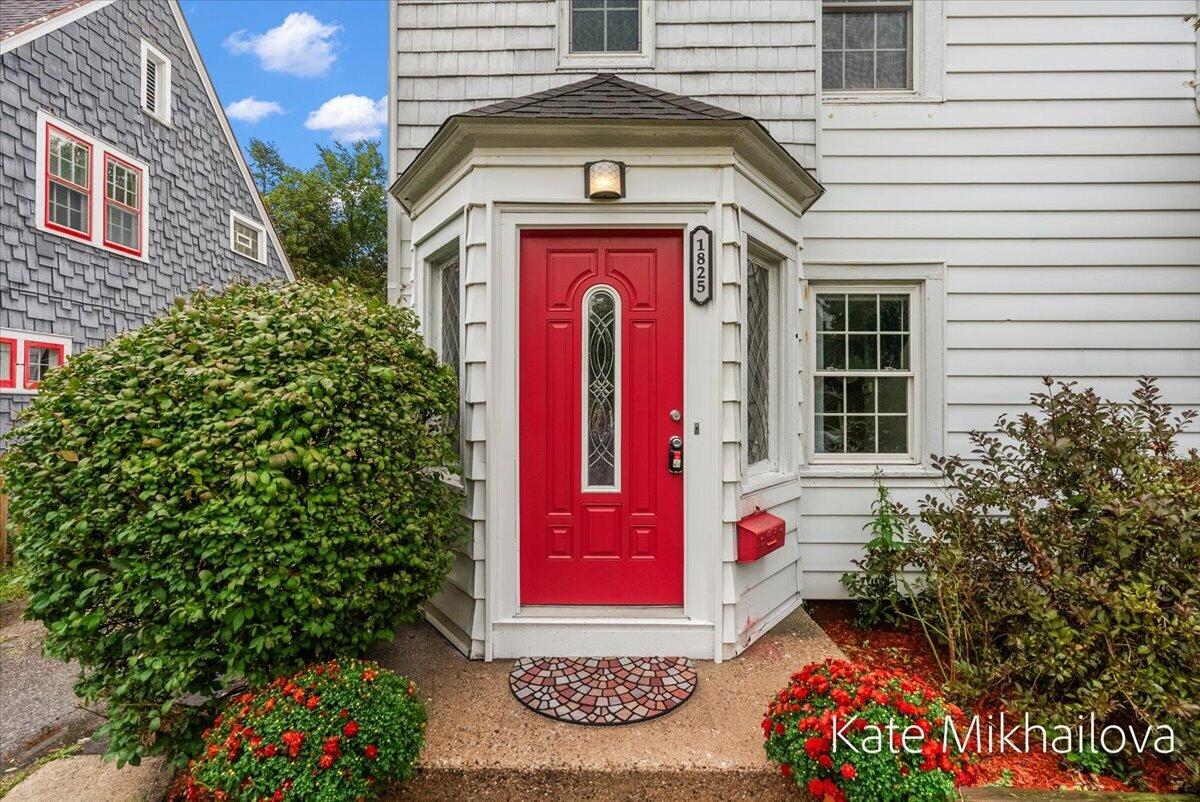 1825 Oakland Drive Kalamazoo MI 49008