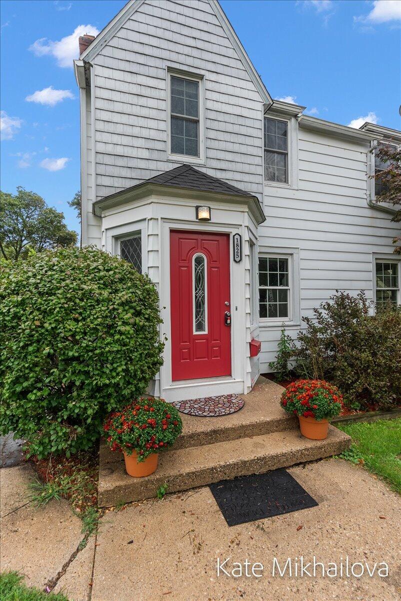 1825 Oakland Drive Kalamazoo MI 49008