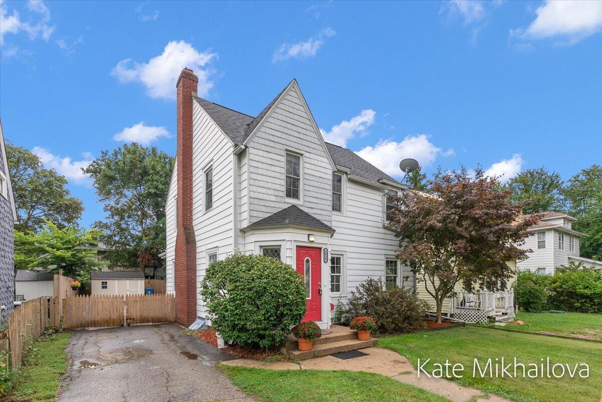 1825 Oakland Drive Kalamazoo MI 49008