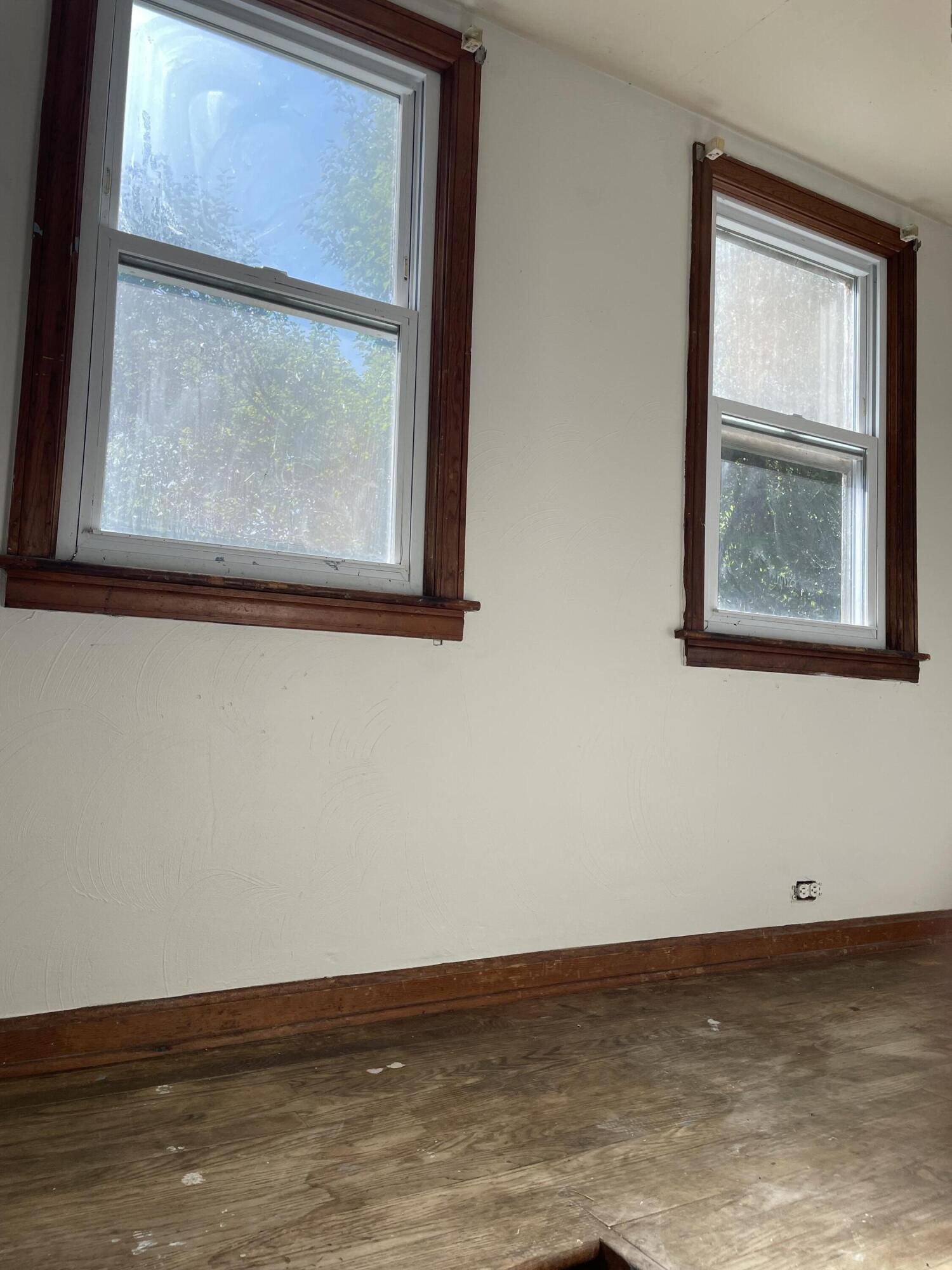 612 N Crystal Avenue Benton Harbor MI 49022