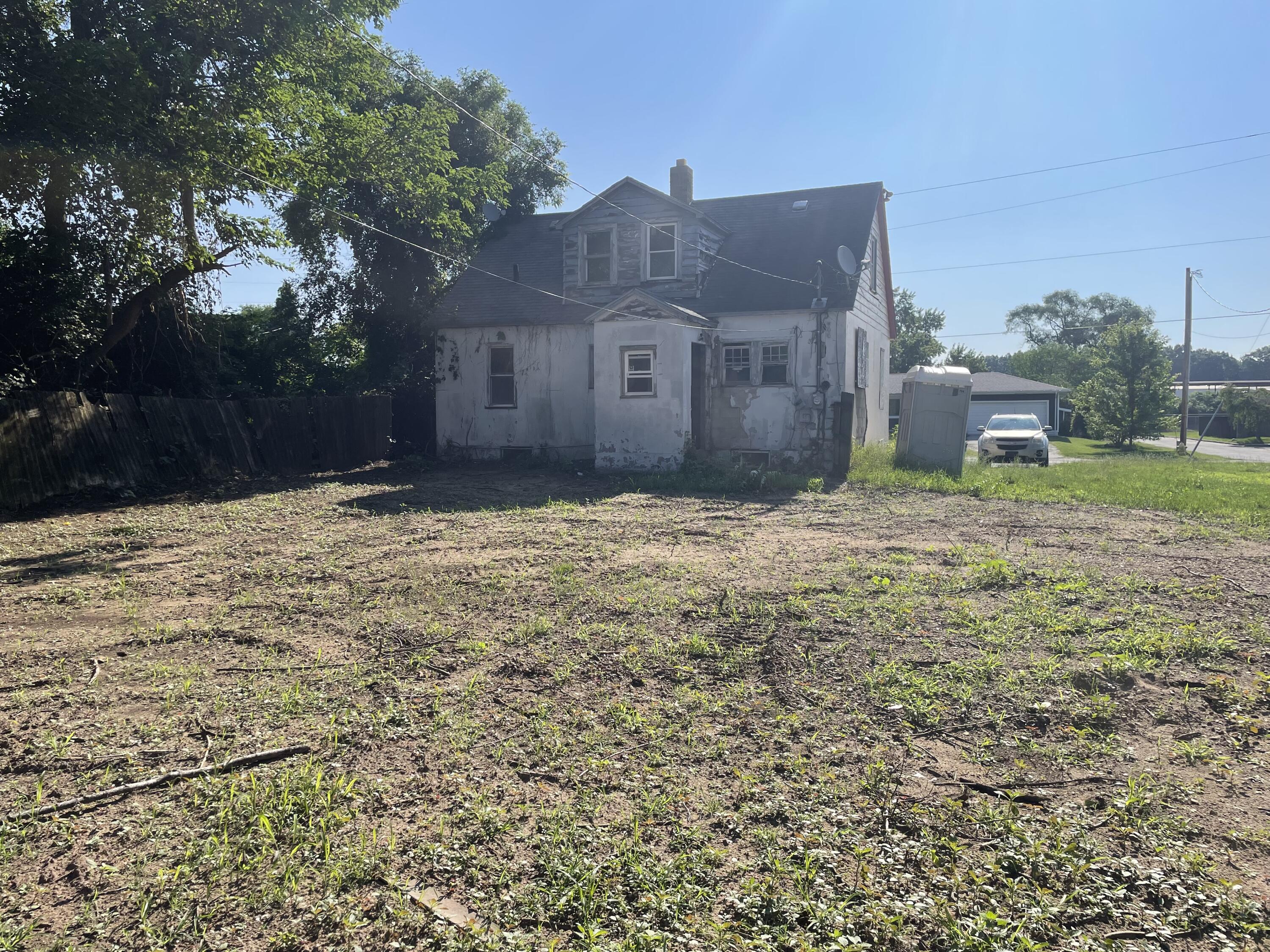 612 N Crystal Avenue Benton Harbor MI 49022