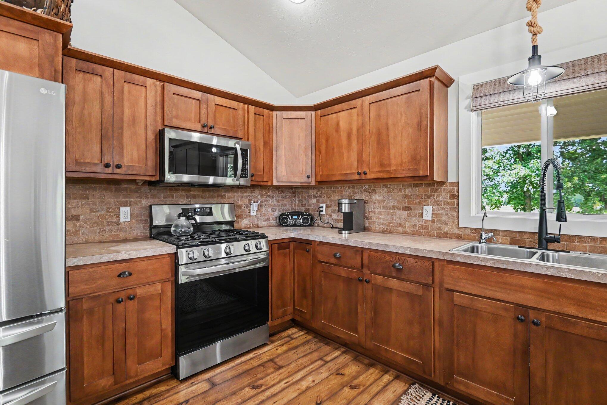 635 Midgrove Drive Zeeland MI 49464