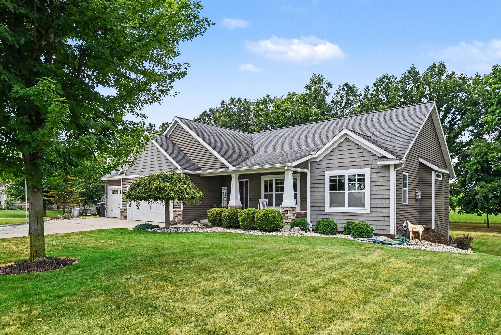 635 Midgrove Drive Zeeland MI 49464