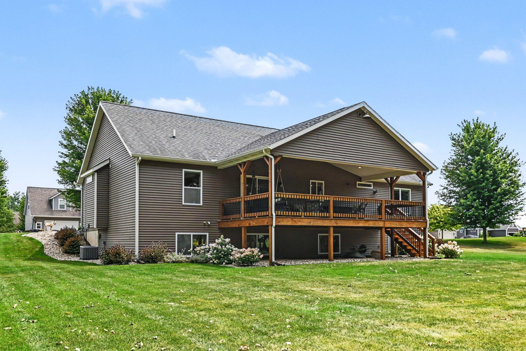 635 Midgrove Drive Zeeland MI 49464