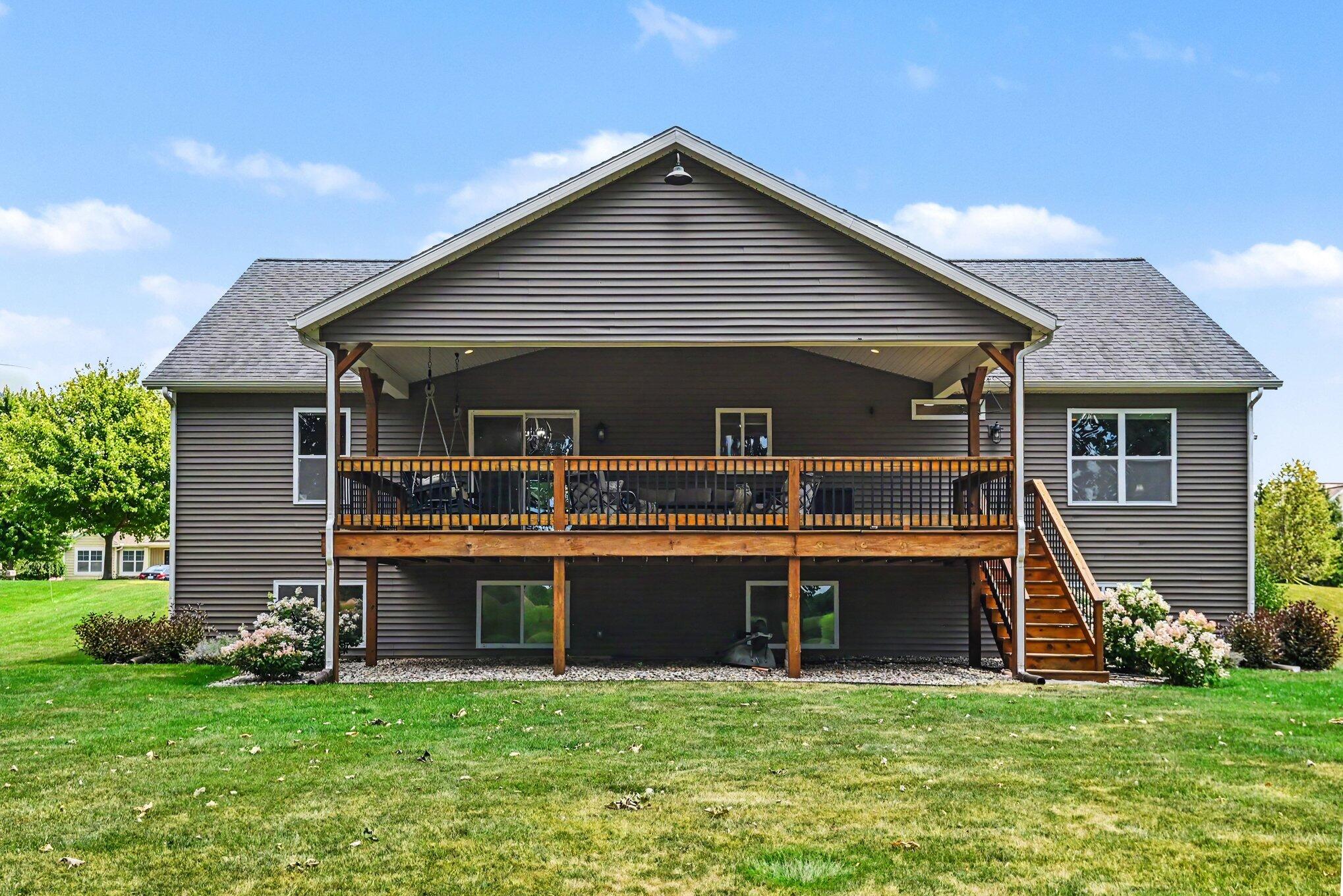 635 Midgrove Drive Zeeland MI 49464