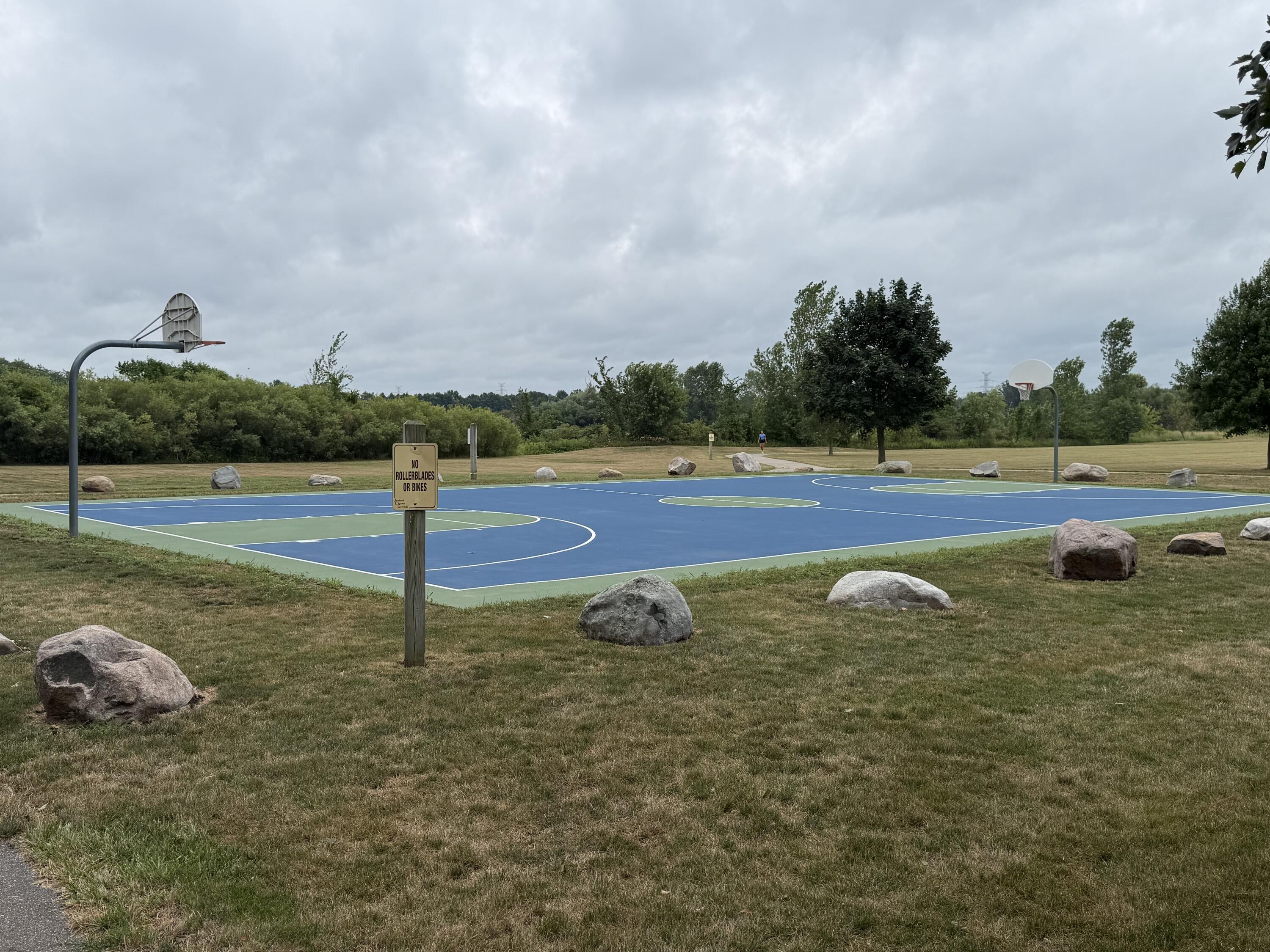635 Midgrove Drive Zeeland MI 49464