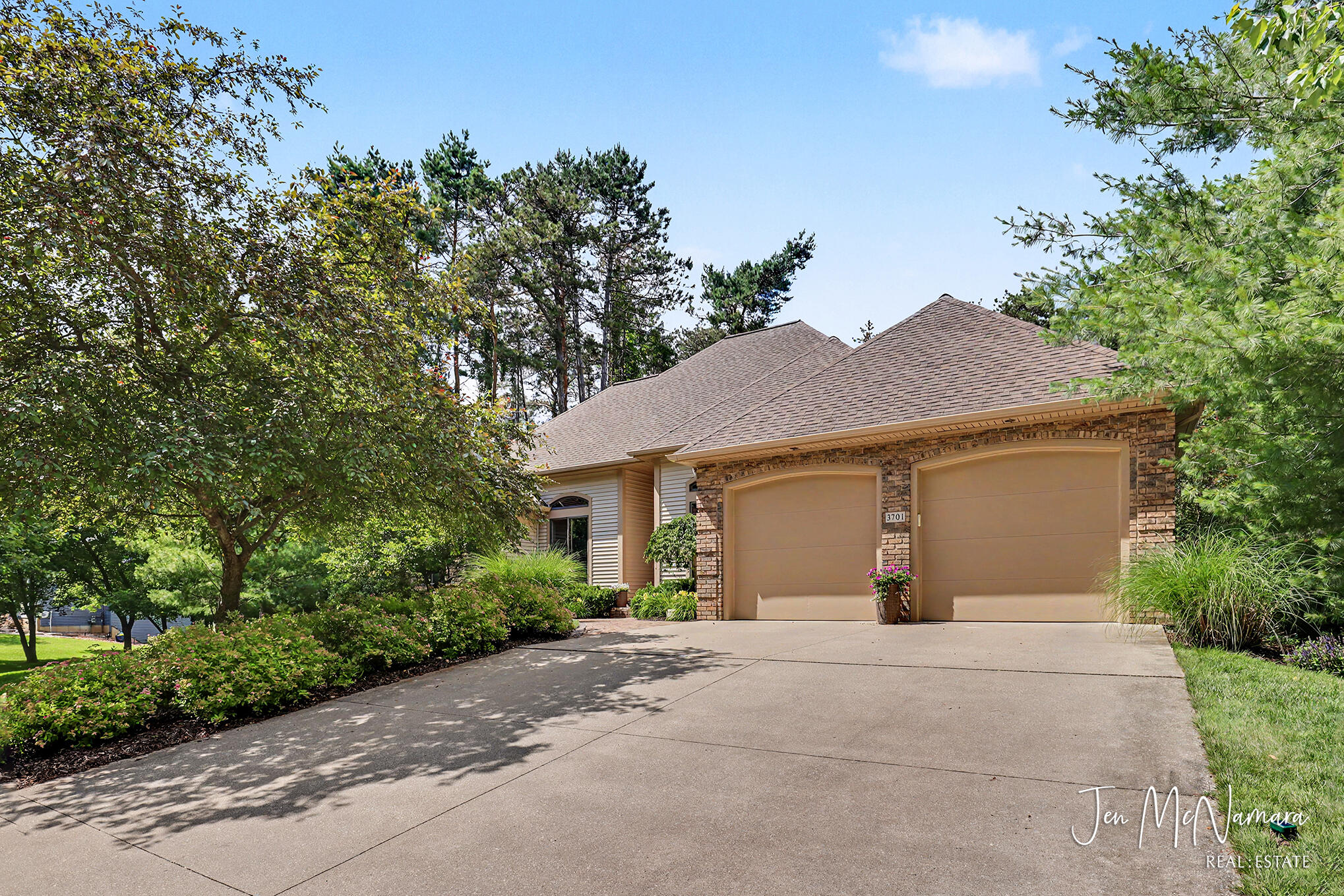 3701 Webber Pines Drive NE Grand Rapids MI 49525