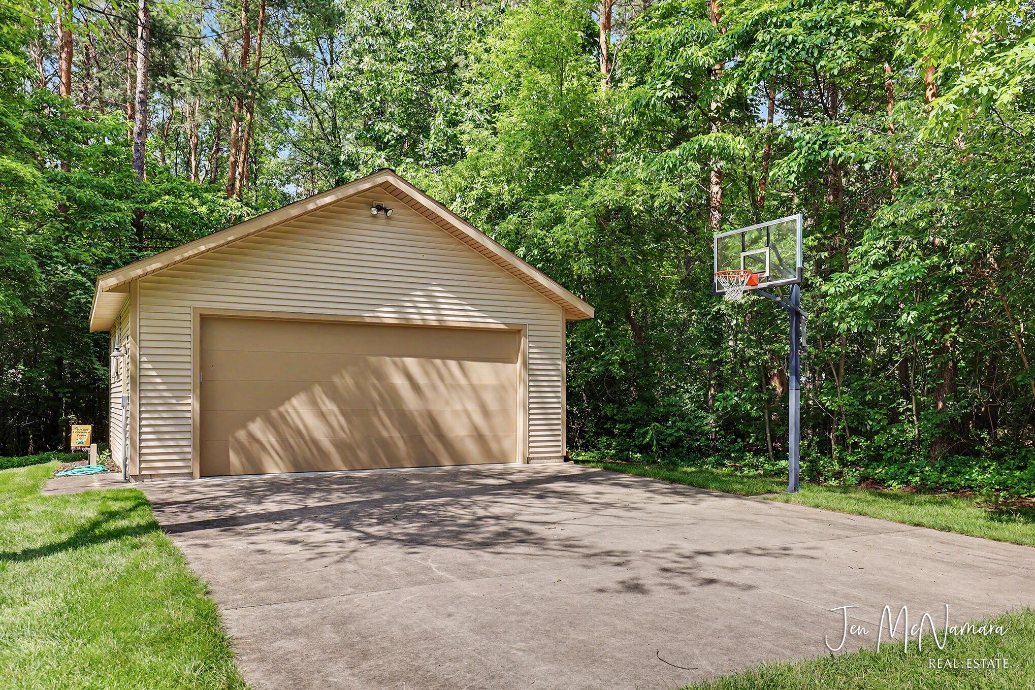 3701 Webber Pines Drive NE Grand Rapids MI 49525