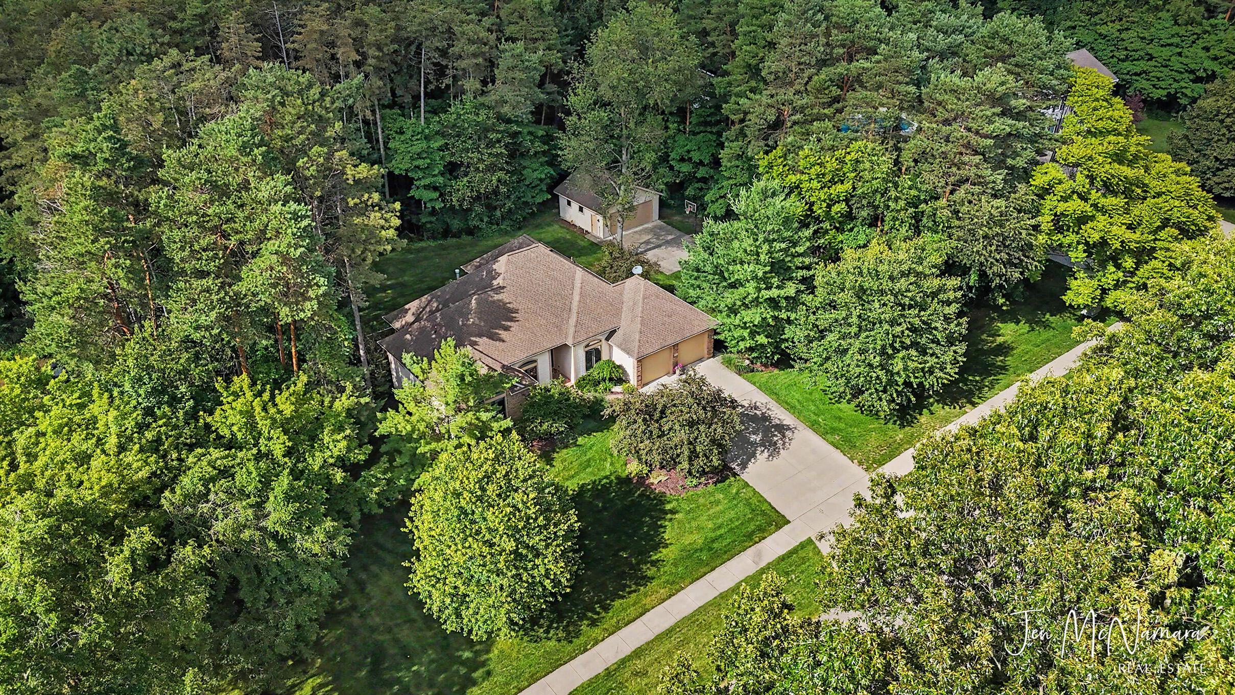 3701 Webber Pines Drive NE Grand Rapids MI 49525