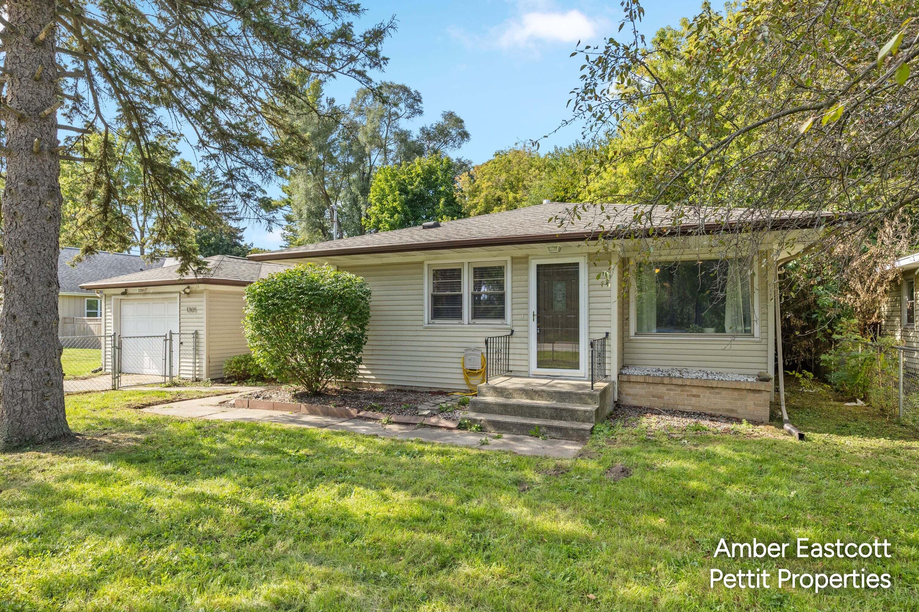1305 Ball Avenue NE Grand Rapids MI 49505