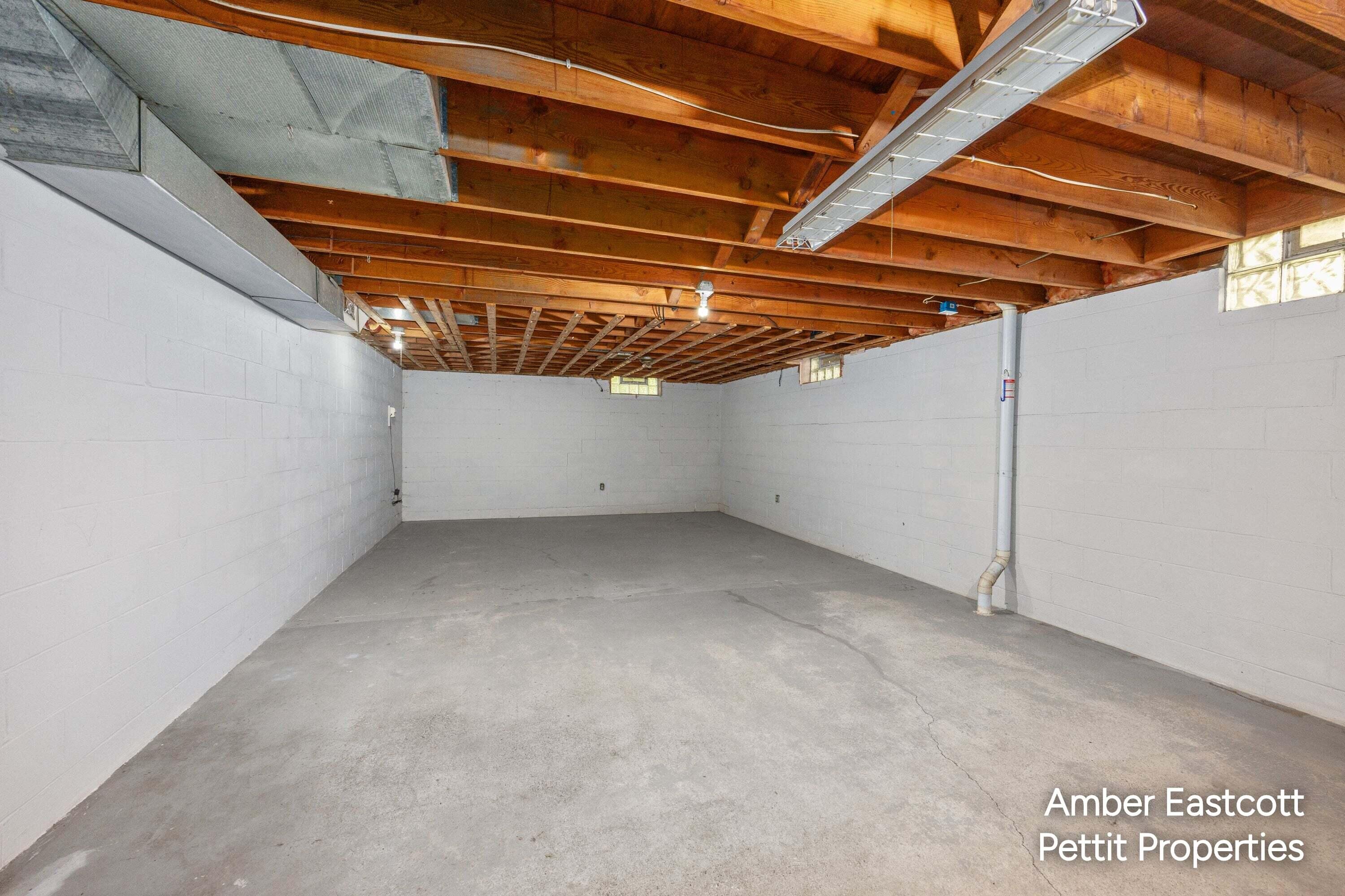 1305 Ball Avenue NE Grand Rapids MI 49505