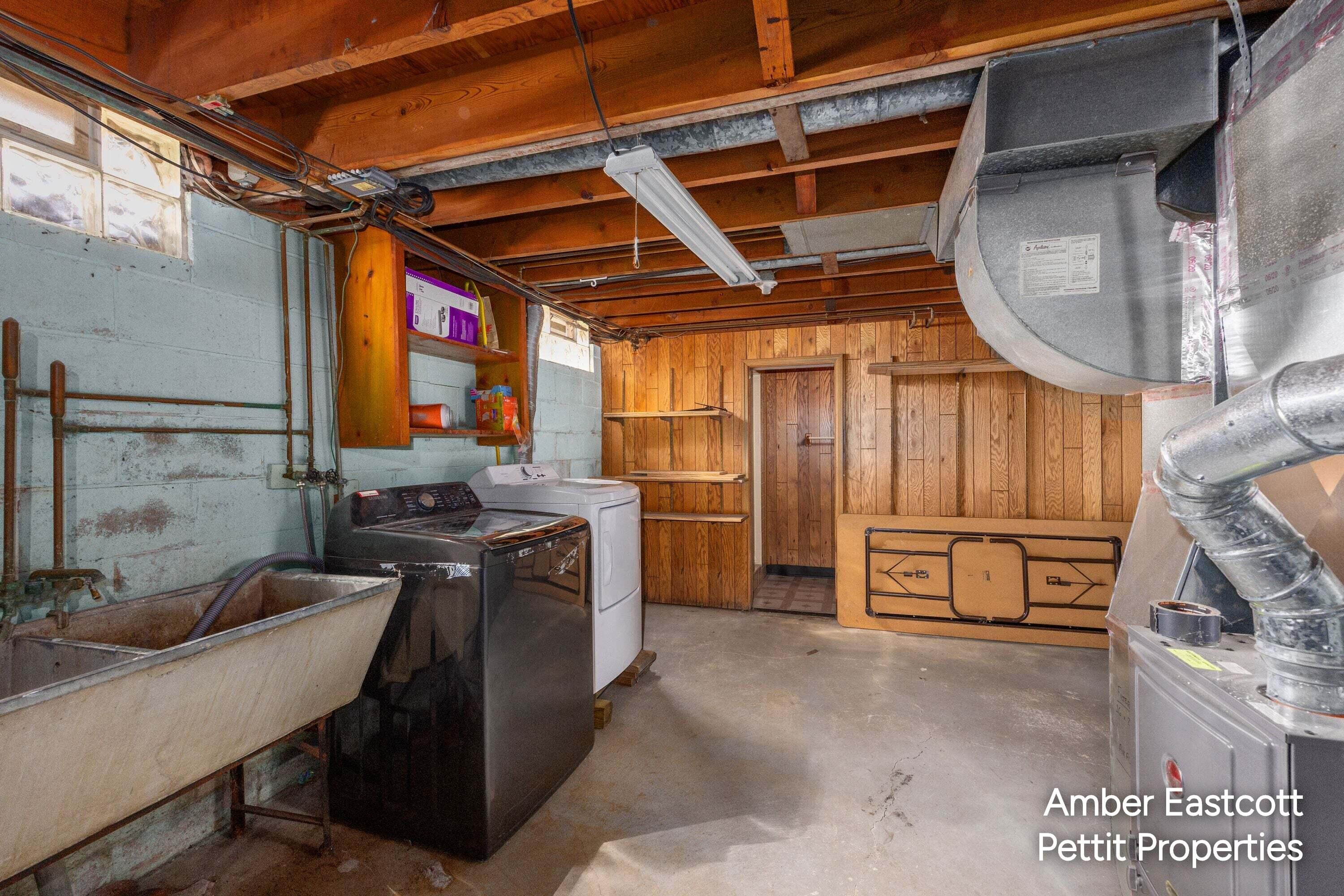 1305 Ball Avenue NE Grand Rapids MI 49505