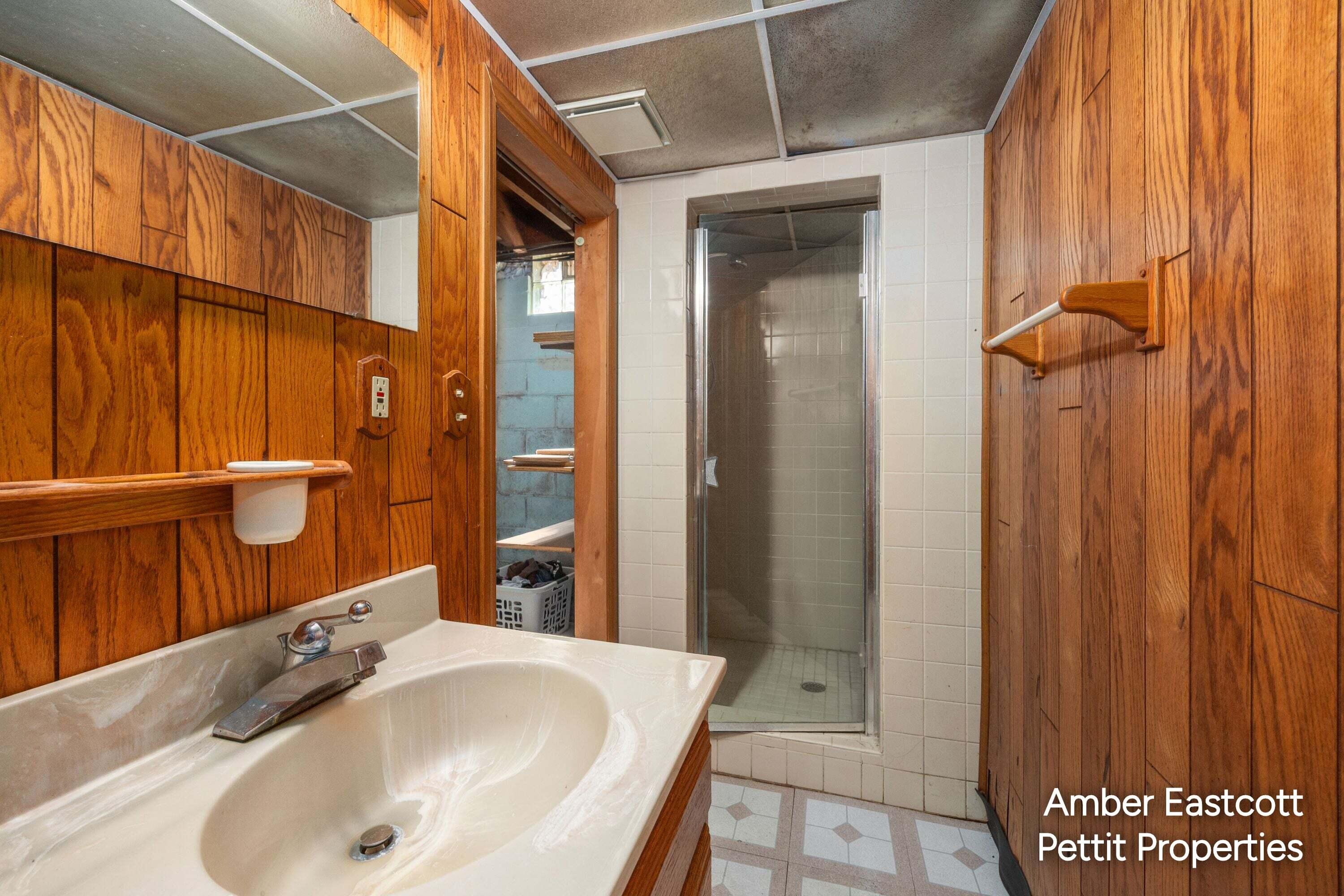 1305 Ball Avenue NE Grand Rapids MI 49505