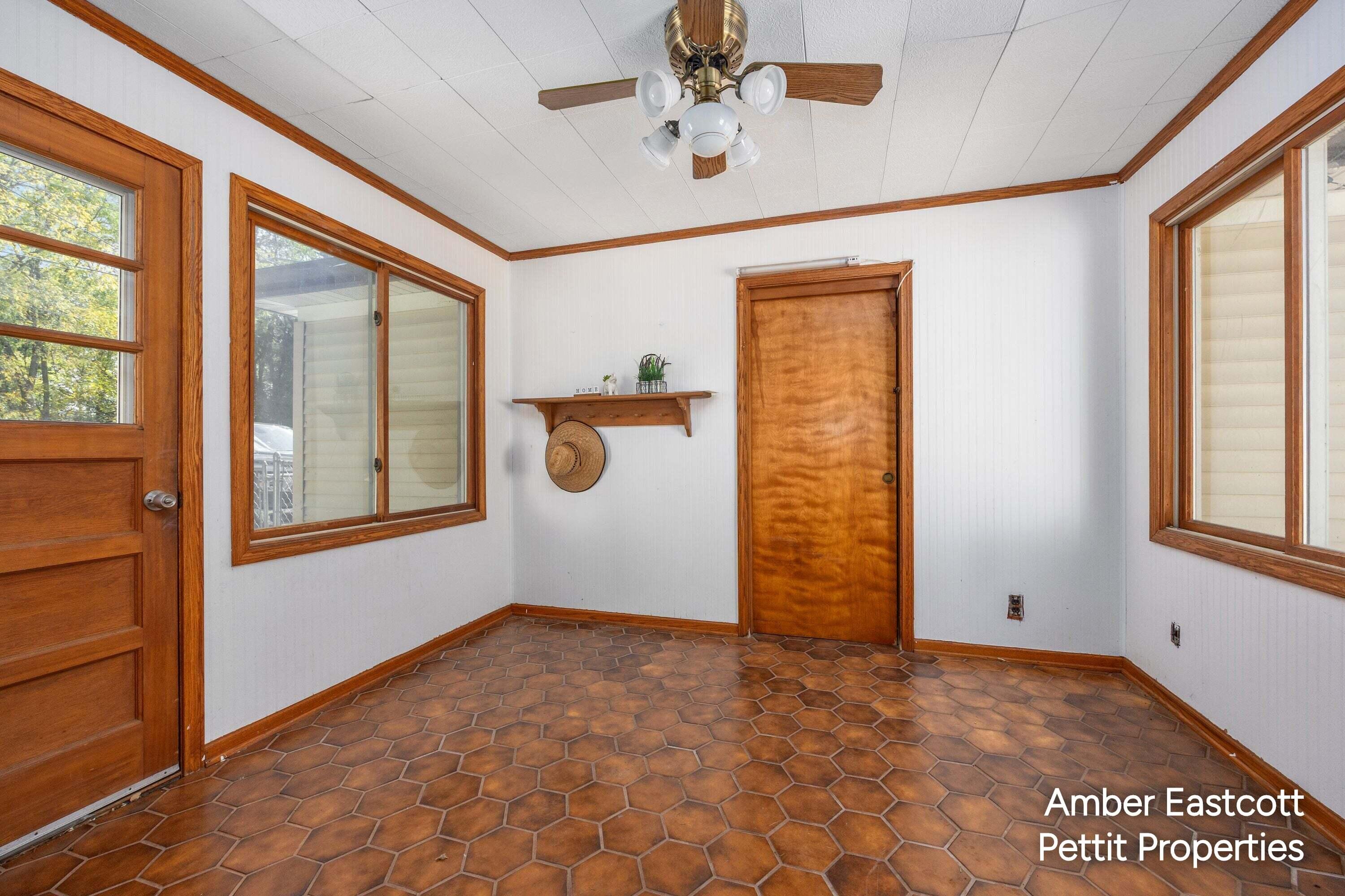 1305 Ball Avenue NE Grand Rapids MI 49505