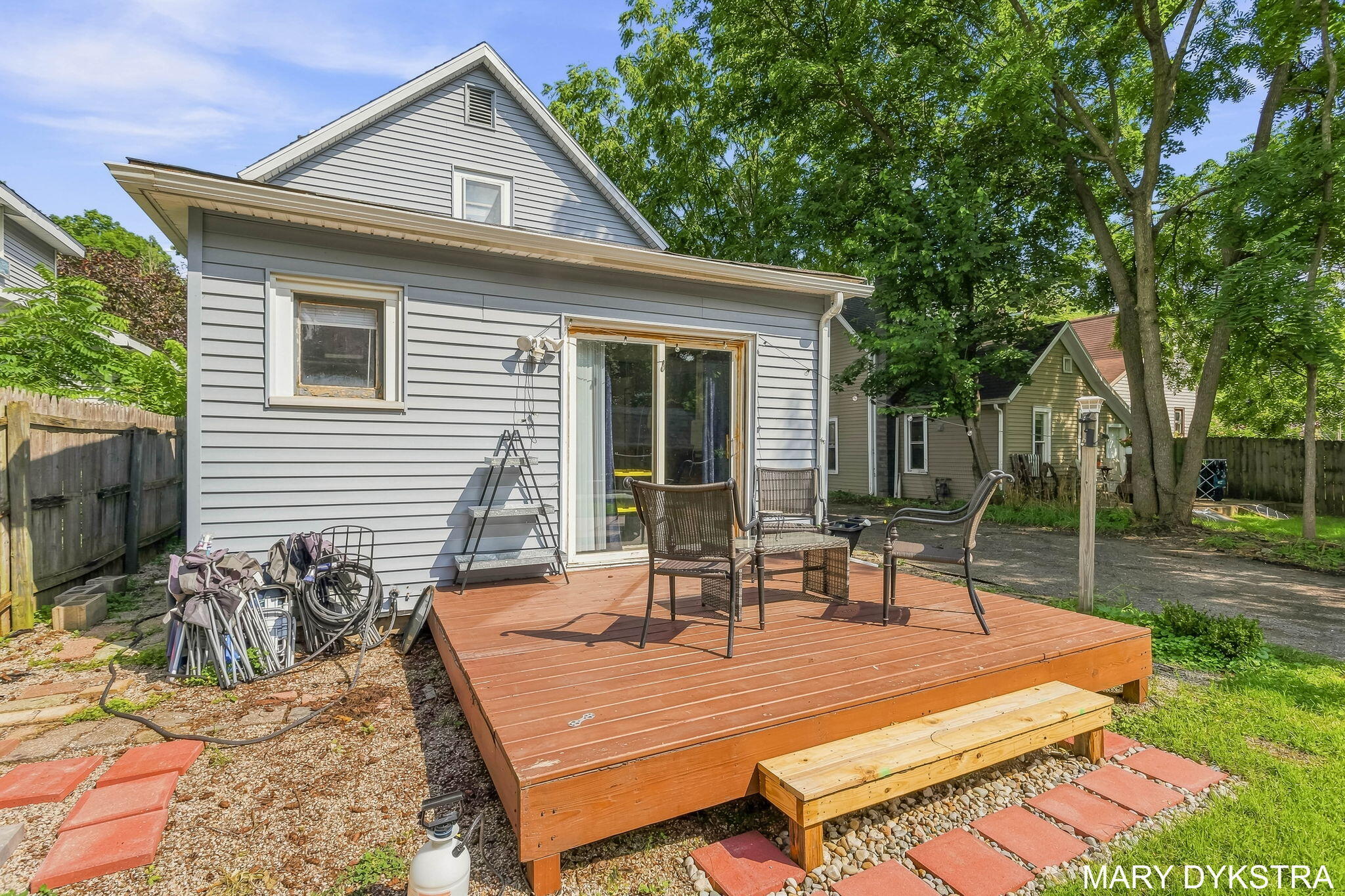 823 Prospect Avenue NE Grand Rapids MI 49503