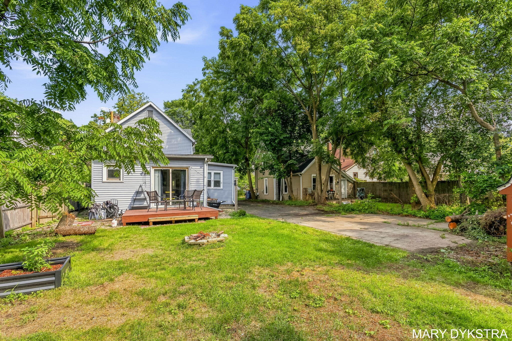 823 Prospect Avenue NE Grand Rapids MI 49503